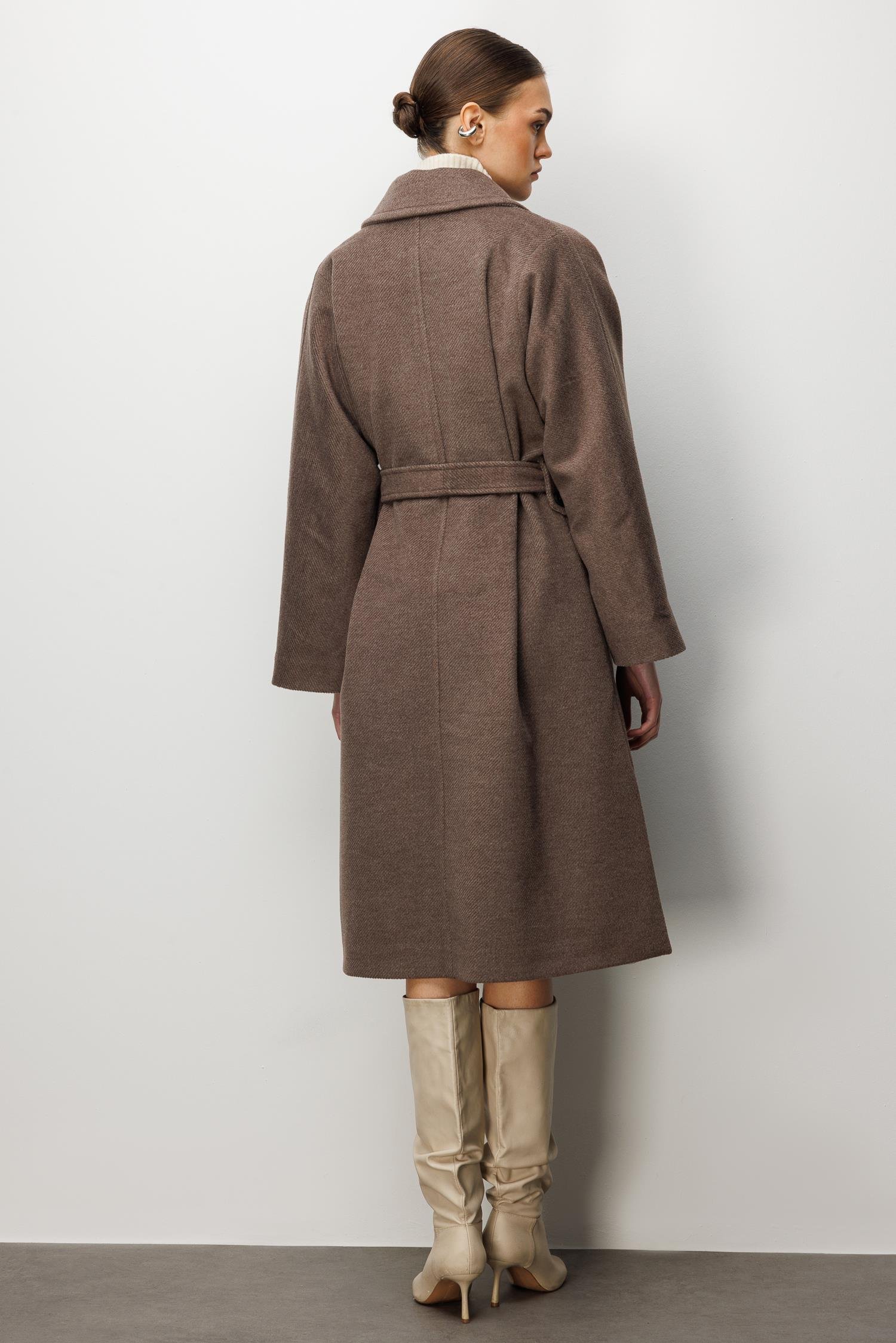 Modailgi  Kuşaklı Tek Düğmeli Diyagonal Çizgili Kaşe Kaban Kahve