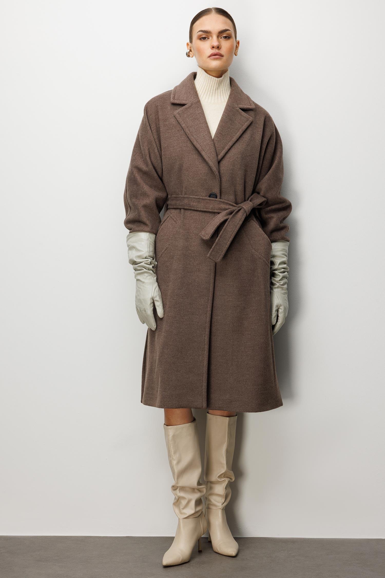 Modailgi  Kuşaklı Tek Düğmeli Diyagonal Çizgili Kaşe Kaban Kahve