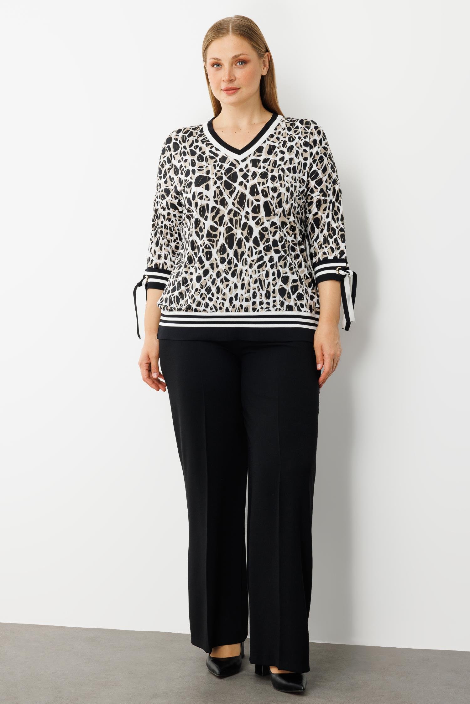 Modailgi  Leopar Desen V Yaka Kol Manşeti Bağcıklı Ribanalı Bluz Leopar