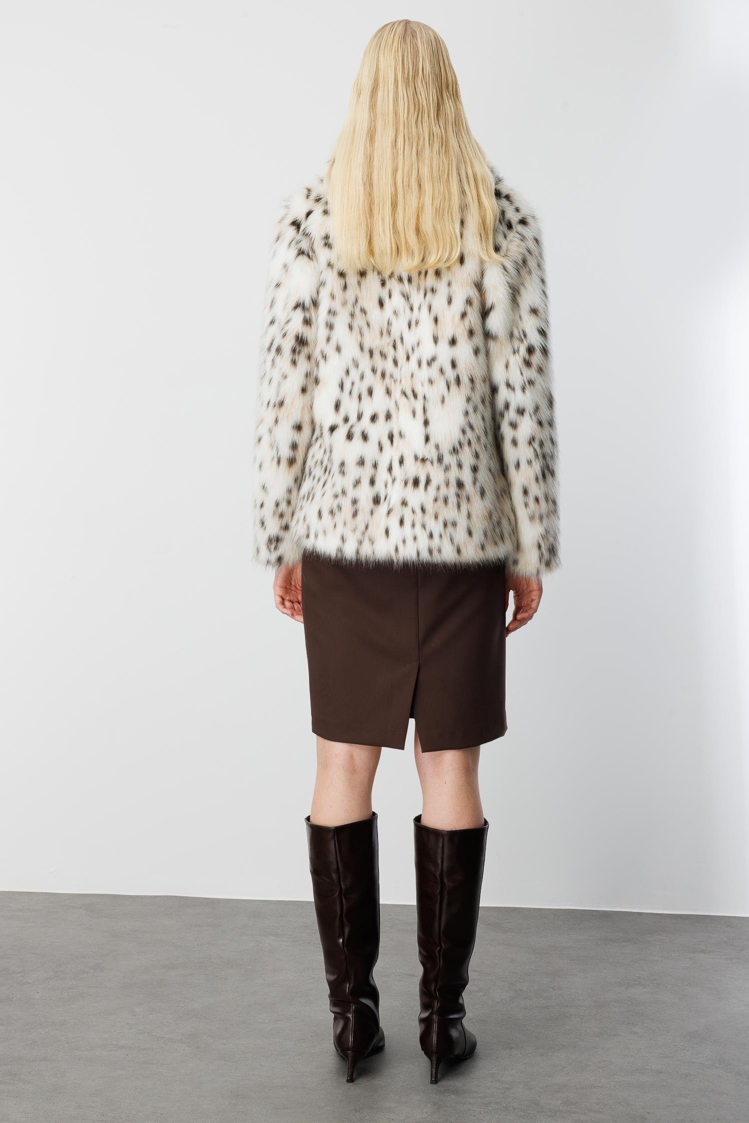 Modailgi  Mendil Yaka Leopar Desen Alcantara Kaban Orijinal