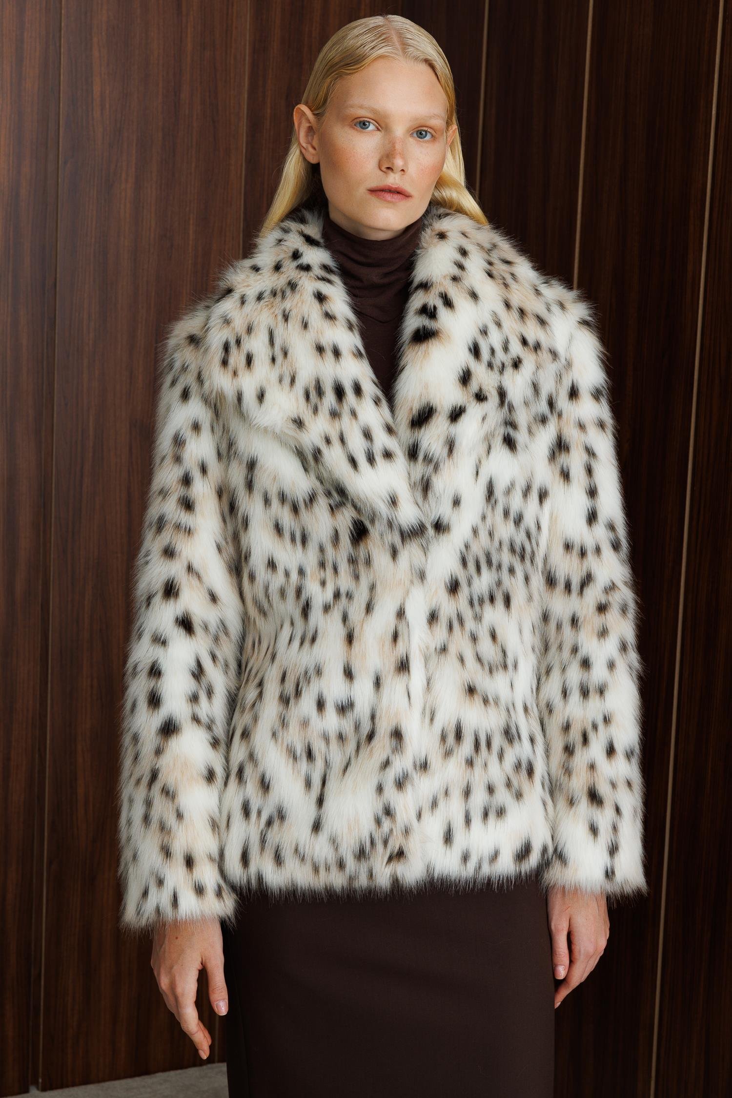 Modailgi  Mendil Yaka Leopar Desen Alcantara Kaban Orijinal