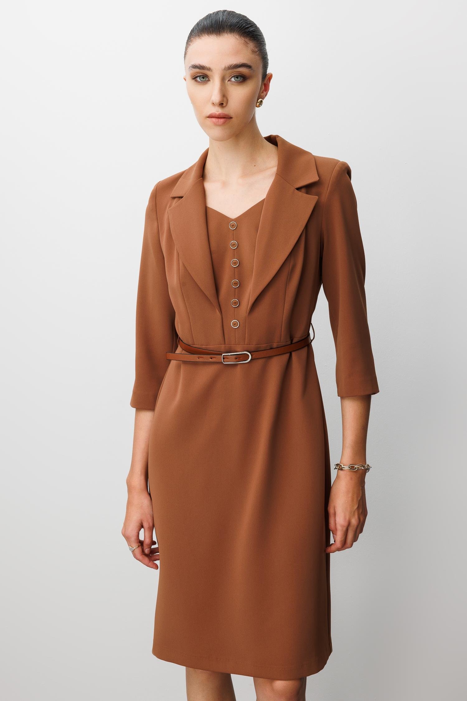 Modailgi  Mono Yaka Beli Kesik Ve Kemer Aksesuarlı Truvakar Kol Elbise Tarçın