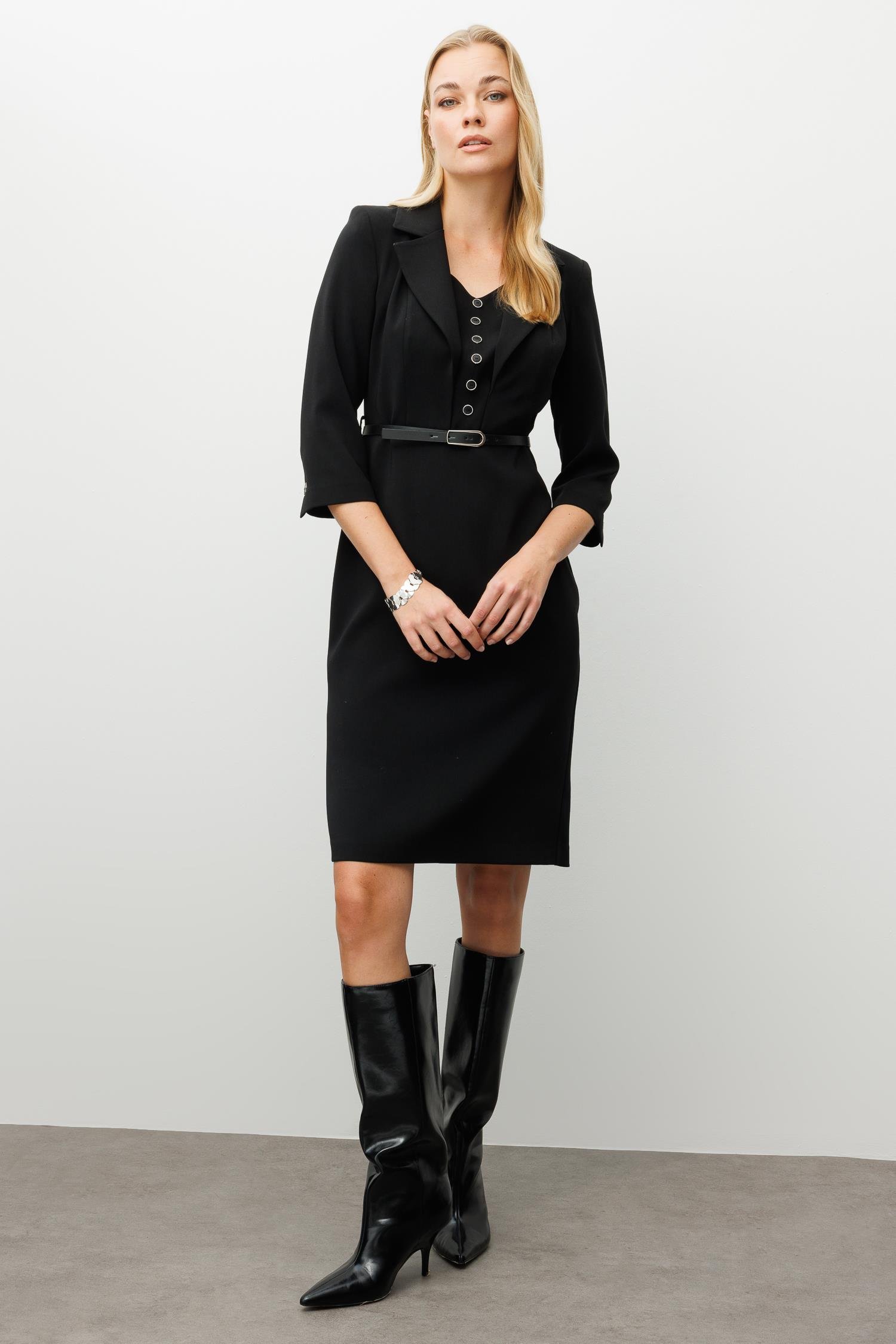 Modailgi  Mono Yaka Beli Kesik Ve Kemer Aksesuarlı Truvakar Kol Elbise Siyah