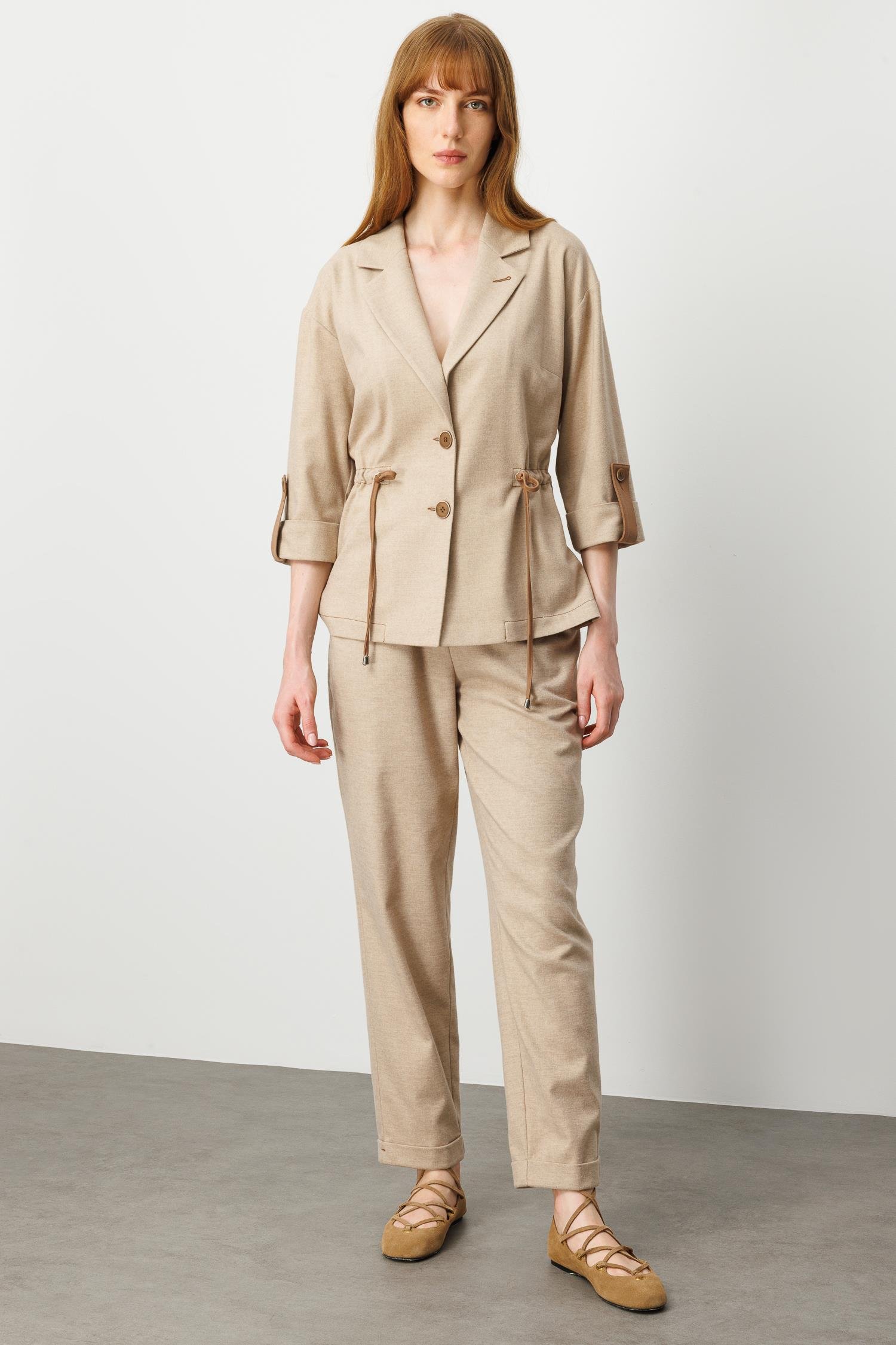 Modailgi  Mono Yaka Duble Kol Apoletli Kumaş Garni Detaylı Astarsız Ceket - 40047 Vizon