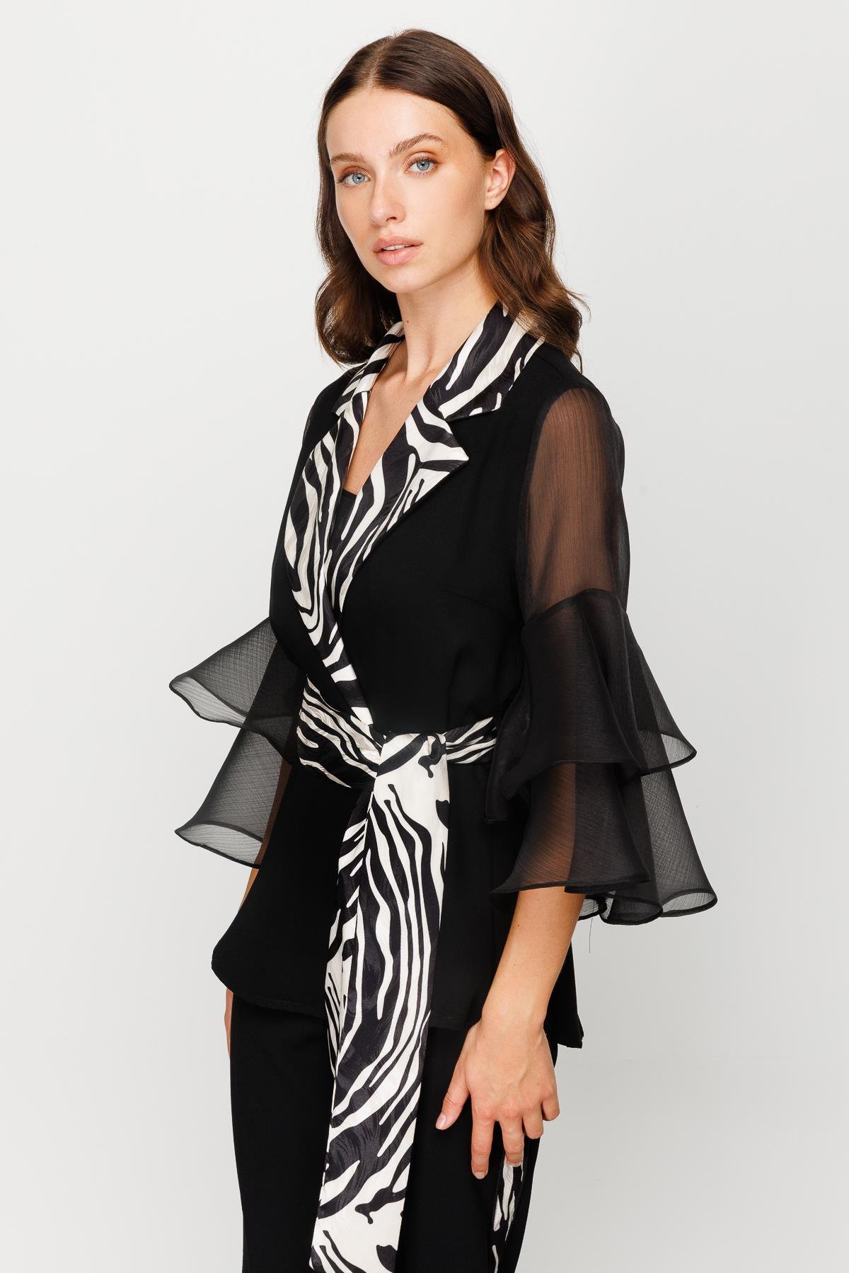 Modailgi  Mono Yaka Kolları Volanlı Gömlek Siyah