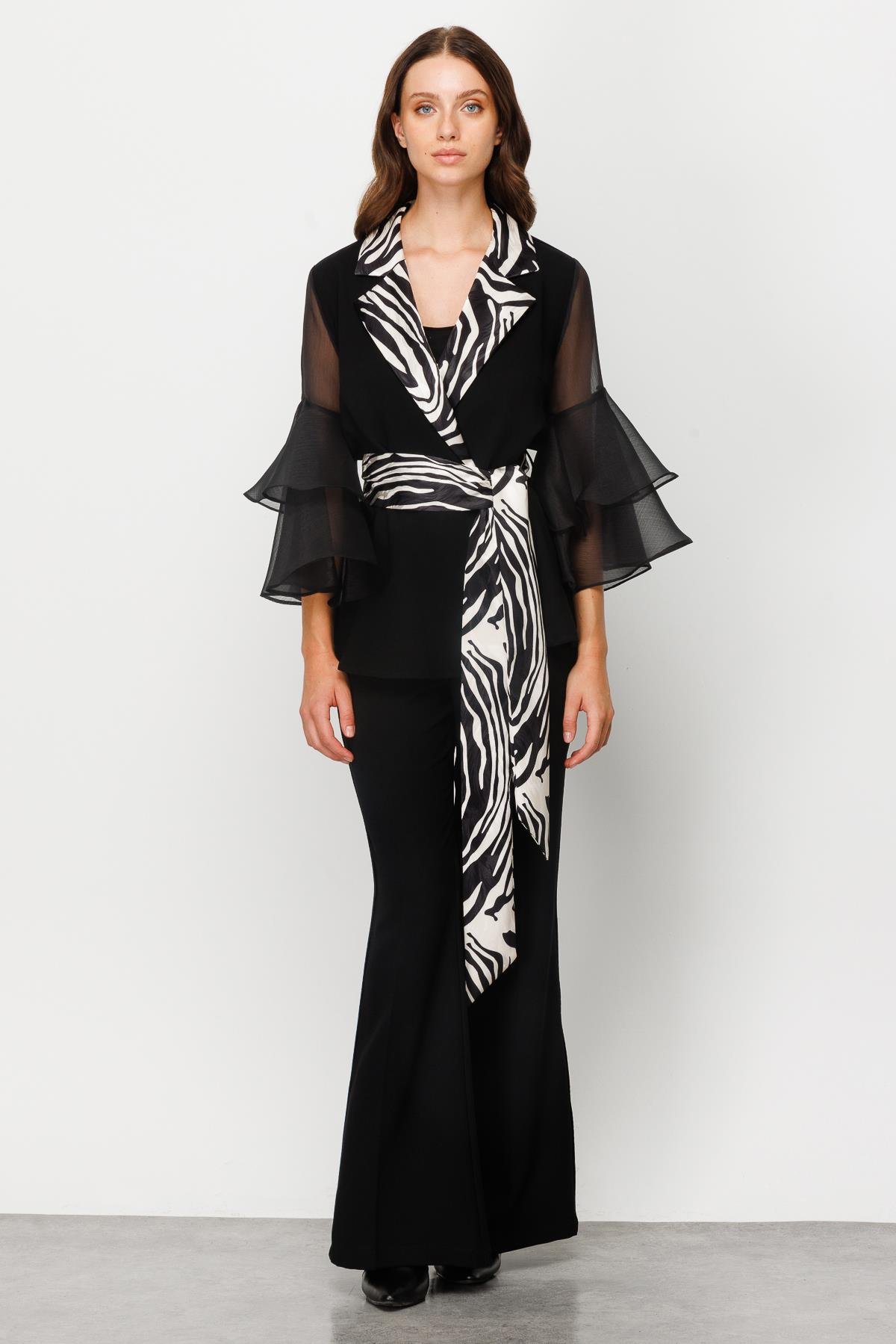 Modailgi  Mono Yaka Kolları Volanlı Gömlek Siyah