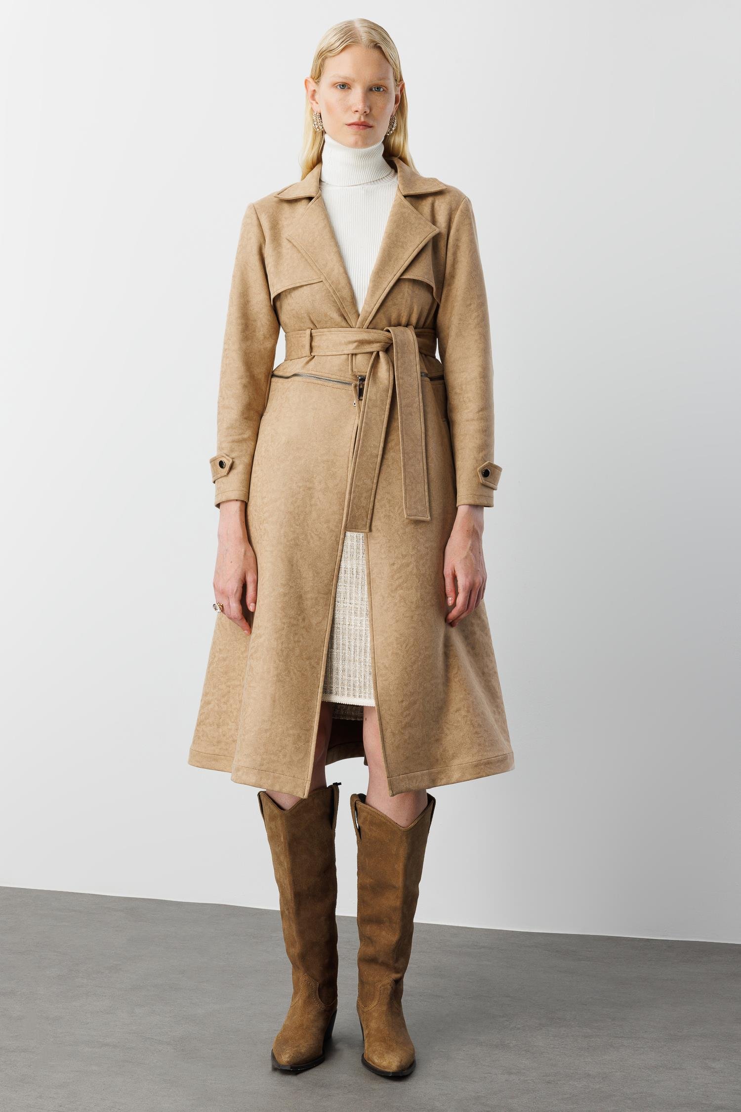 Modailgi  Mono Yaka Kuşaklı Koları Apoletli Belde Açılır Kapanır Çift Taraflı Fermuar Detaylı Astarsız Trençkot Vizon