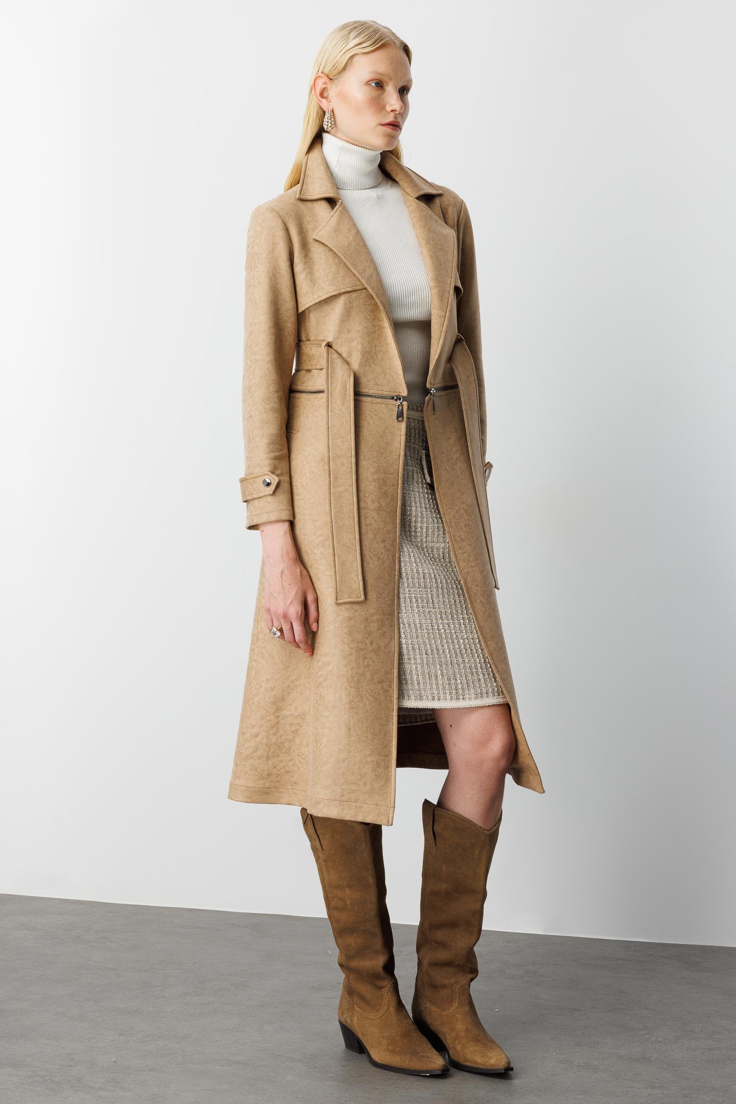 Modailgi  Mono Yaka Kuşaklı Koları Apoletli Belde Açılır Kapanır Çift Taraflı Fermuar Detaylı Astarsız Trençkot Vizon