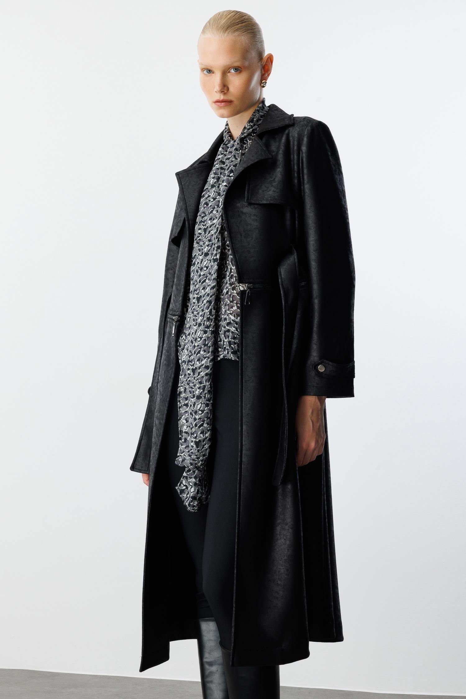 Modailgi  Mono Yaka Kuşaklı Koları Apoletli Belde Açılır Kapanır Çift Taraflı Fermuar Detaylı Astarsız Trençkot Siyah