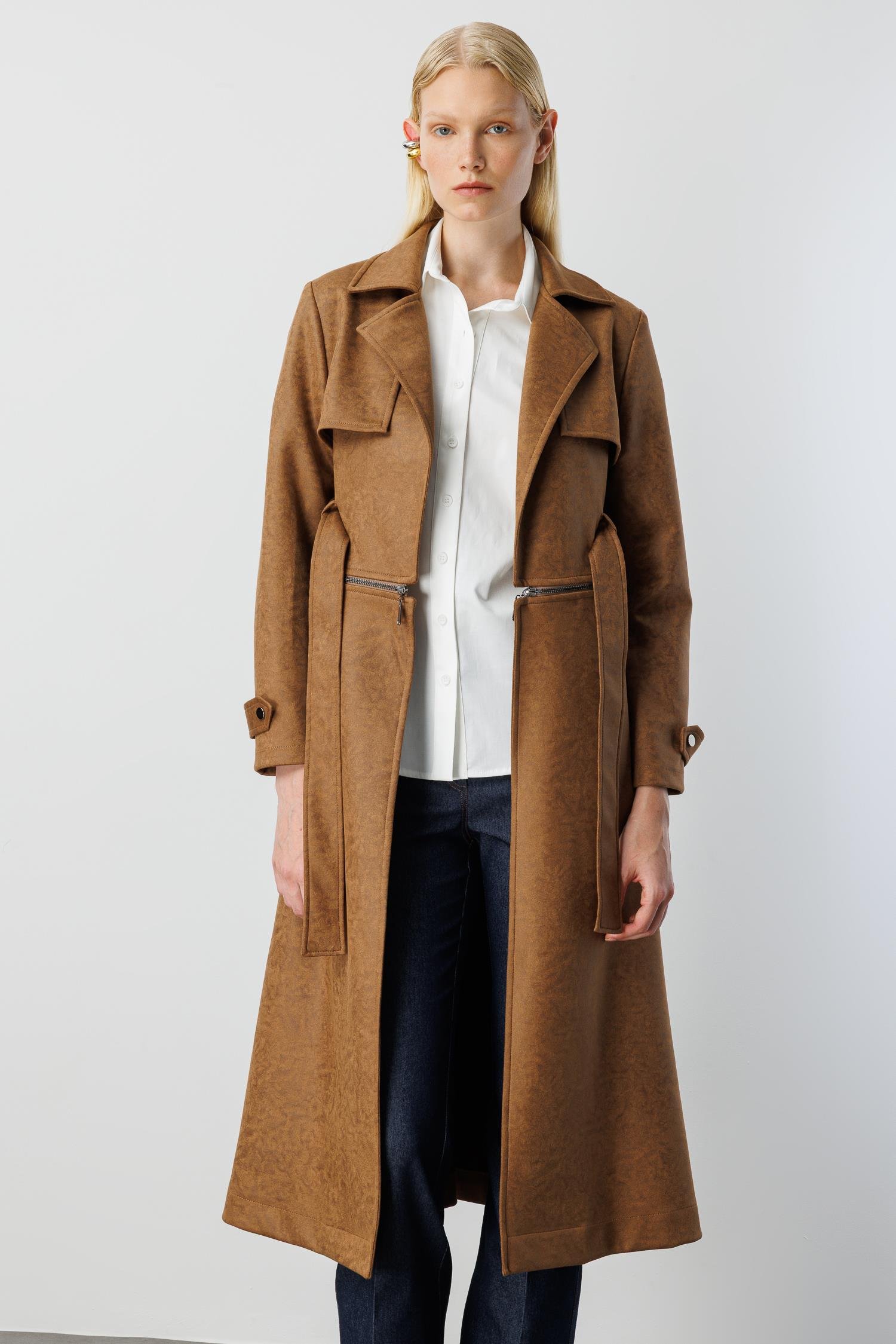 Modailgi  Mono Yaka Kuşaklı Koları Apoletli Belde Açılır Kapanır Çift Taraflı Fermuar Detaylı Astarsız Trençkot Taba