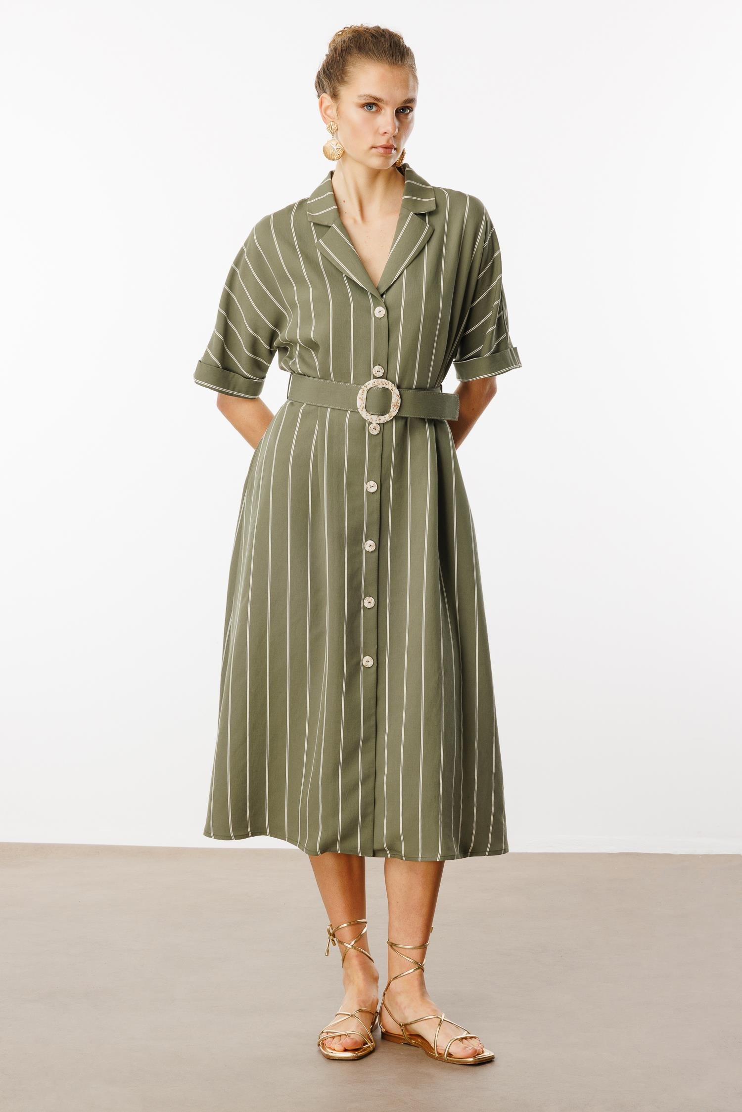 Modailgi  Mono Yaka Yarasa ve Duble Kol Yandan Cepli Kemer Detaylı Midi Boy Elbise Haki