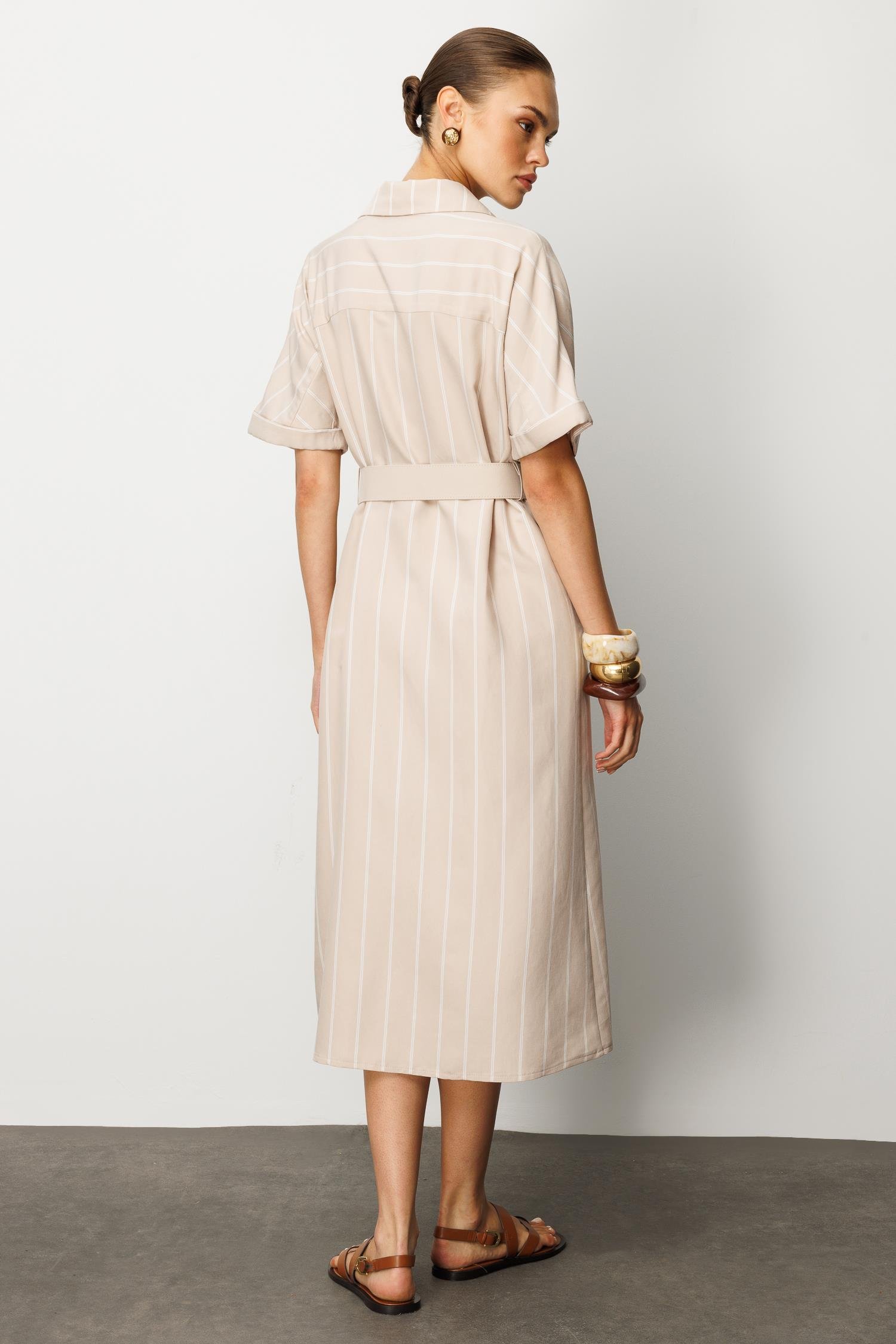 Modailgi  Mono Yaka Yarasa ve Duble Kol Yandan Cepli Kemer Detaylı Midi Boy Elbise Taş