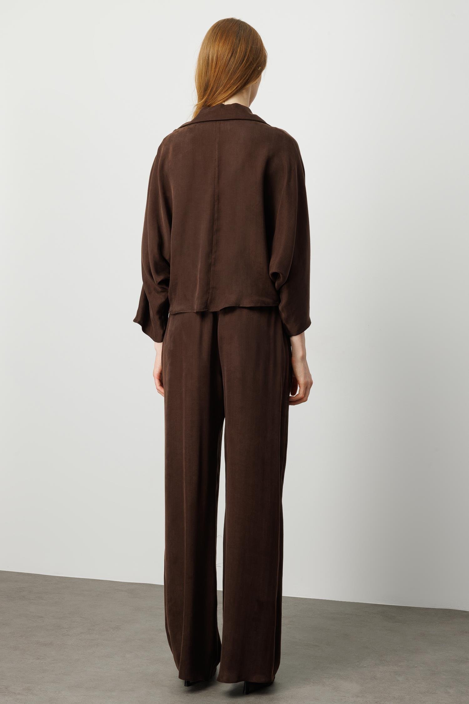 Modailgi  Mono Yakalı Yarasa Kol Önden Bağlama Detaylı Kısa Gömlek - 40025 Kahve