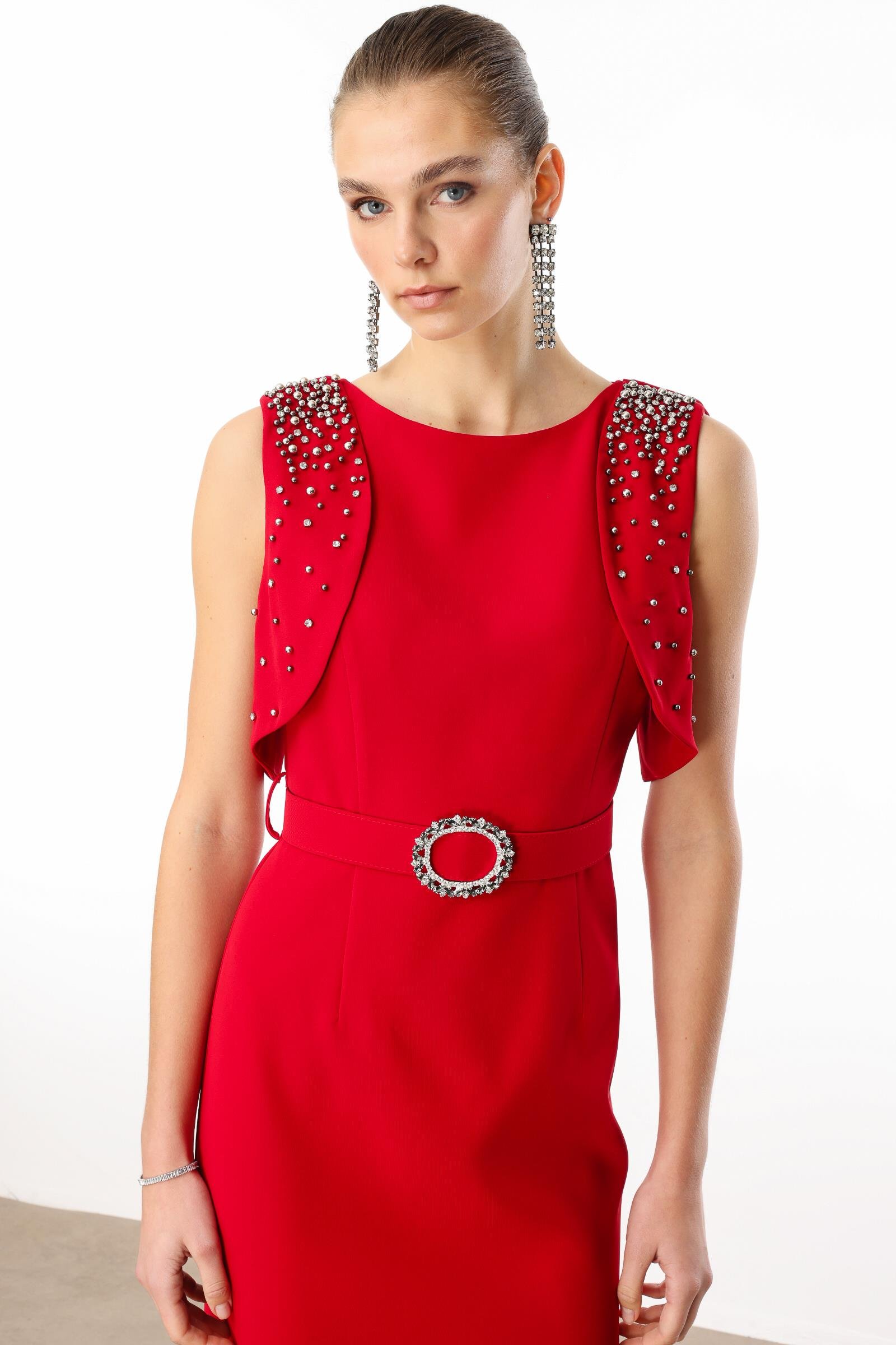 Modailgi  Omuzları İnci Detaylı Elbise Kırmızı