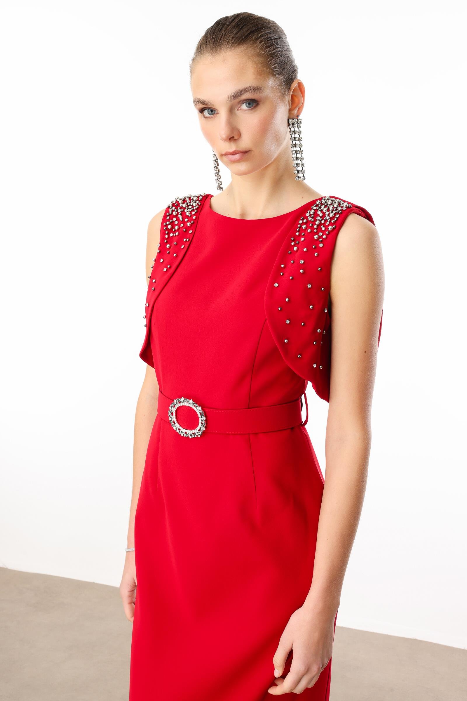 Modailgi  Omuzları İnci Detaylı Elbise Kırmızı