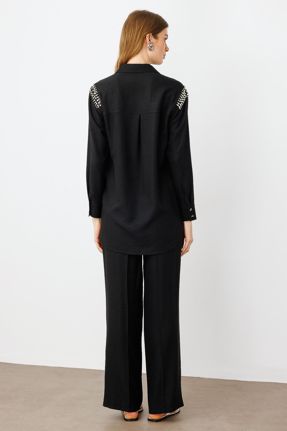 Modailgi  Omuzları İşlemeli Rahat Kesim Gömlek Siyah