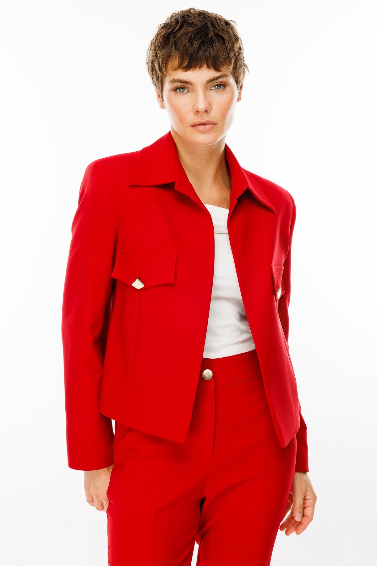 Modailgi  Pens ve Kapak Detaylı Kısa Ceket Kırmızı