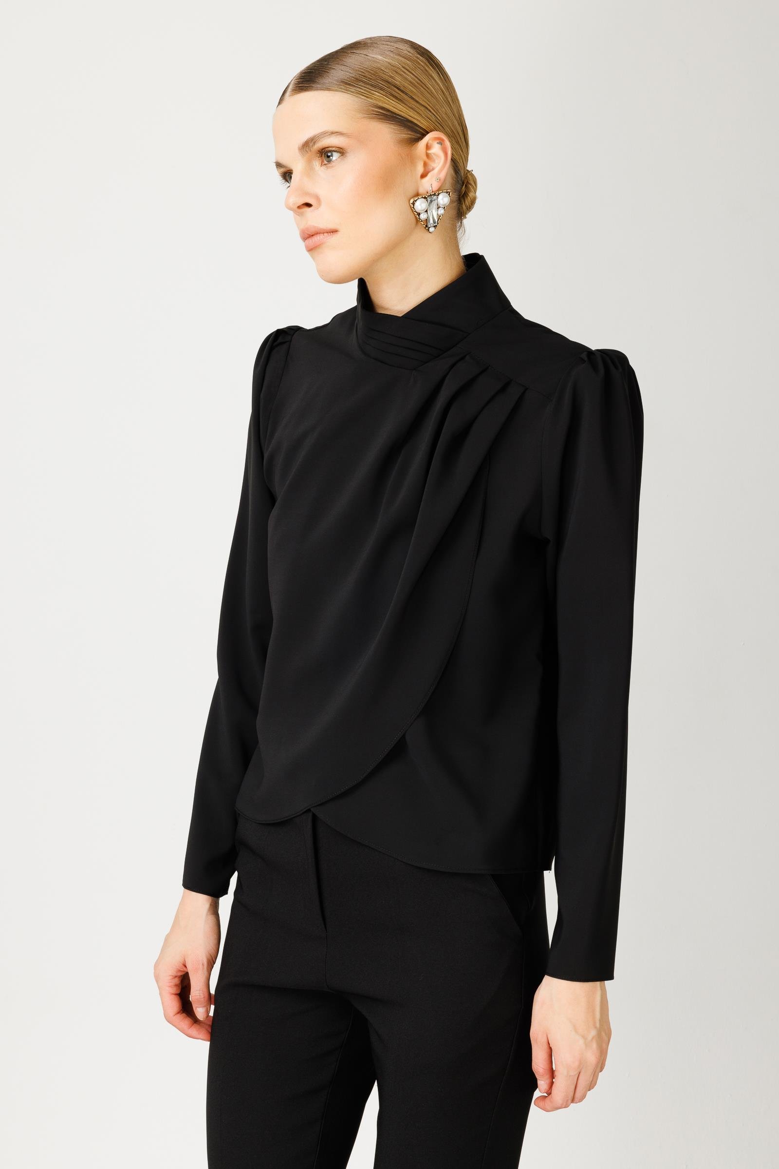 Modailgi  Pile Detaylı Anvelop Bluz Siyah