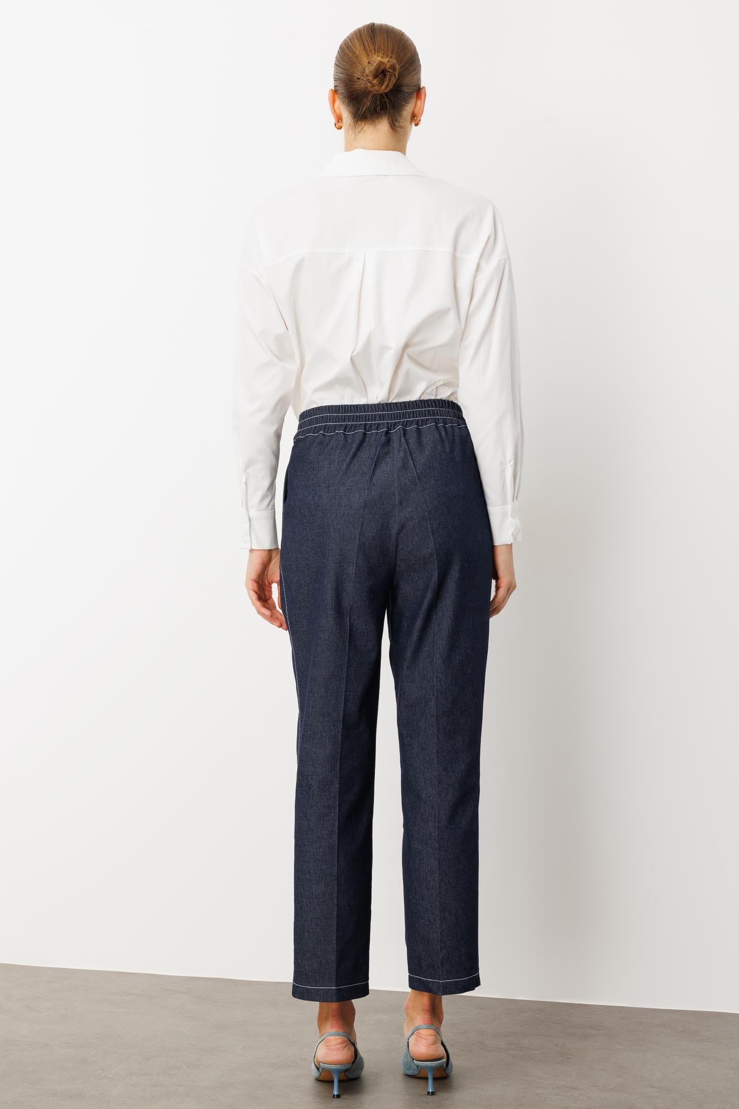 Modailgi  Pileli Yandan Cepli Uzun Kemerli Spor Dikiş Havuç Paça Tencel Kot Pantolon - 70106 Lacivert