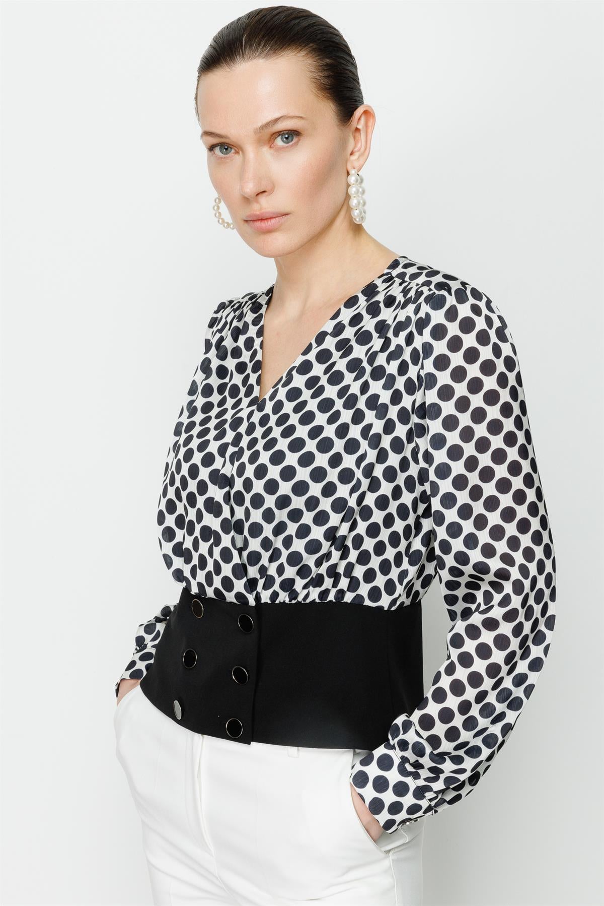 Modailgi  Puanlı Kruvaze Crop Bluz Siyah