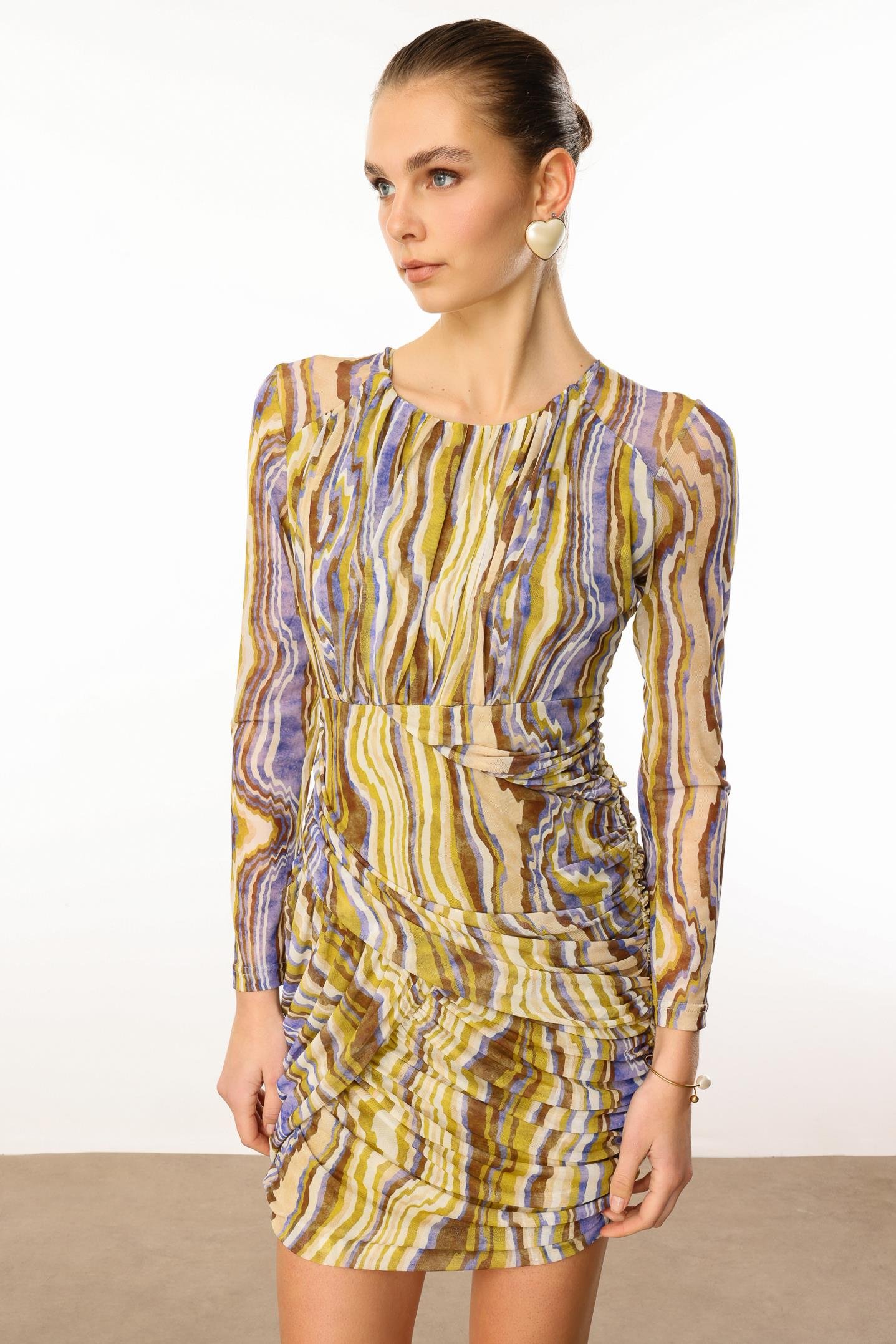 Modailgi  Reglan Kol Yuvarlak Yaka Büzgülü Kısa Tül Elbise Asit