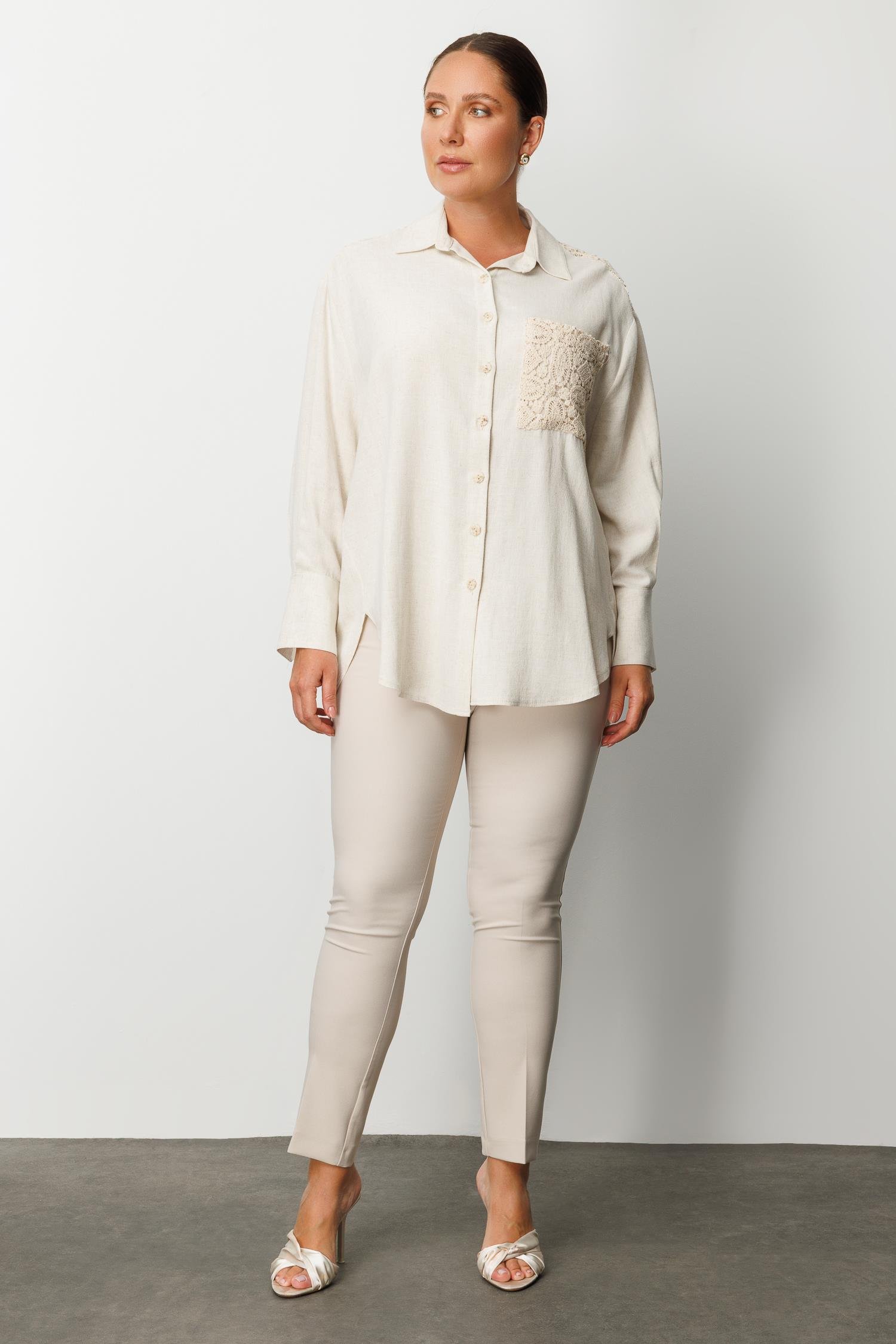 Modailgi  Robası ve Cebi Güpür Detaylı Oversize Keten Gömlek Taş