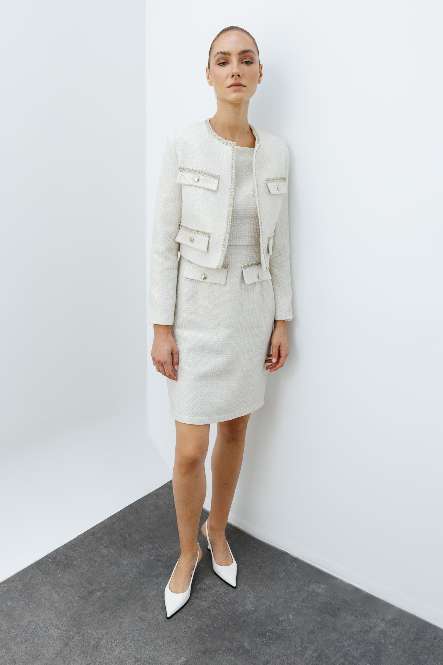 Modailgi  Sıfır Yaka Kısa Ceket ve Kolsuz Kare Yaka Elbise Takım Ekru