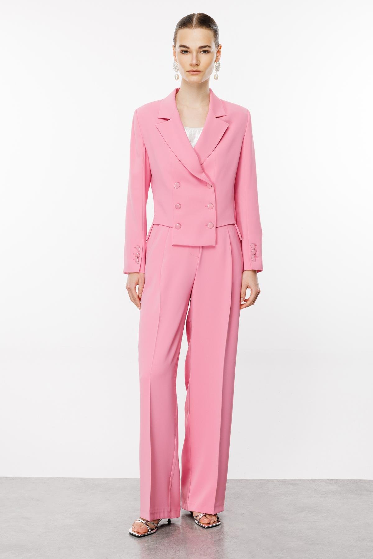 Modailgi  Simetrik Kesik Detaylı Kısa Astarlı Ceket Pembe