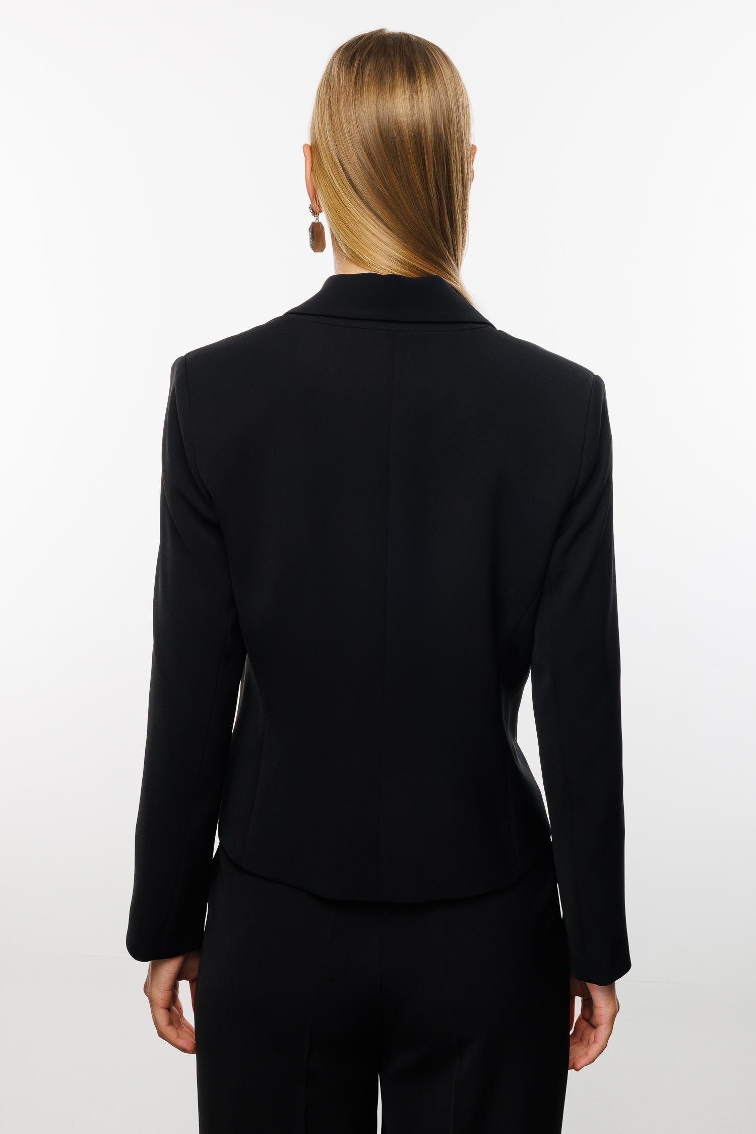 Modailgi  Simetrik Kesik Detaylı Kısa Astarlı Ceket Siyah