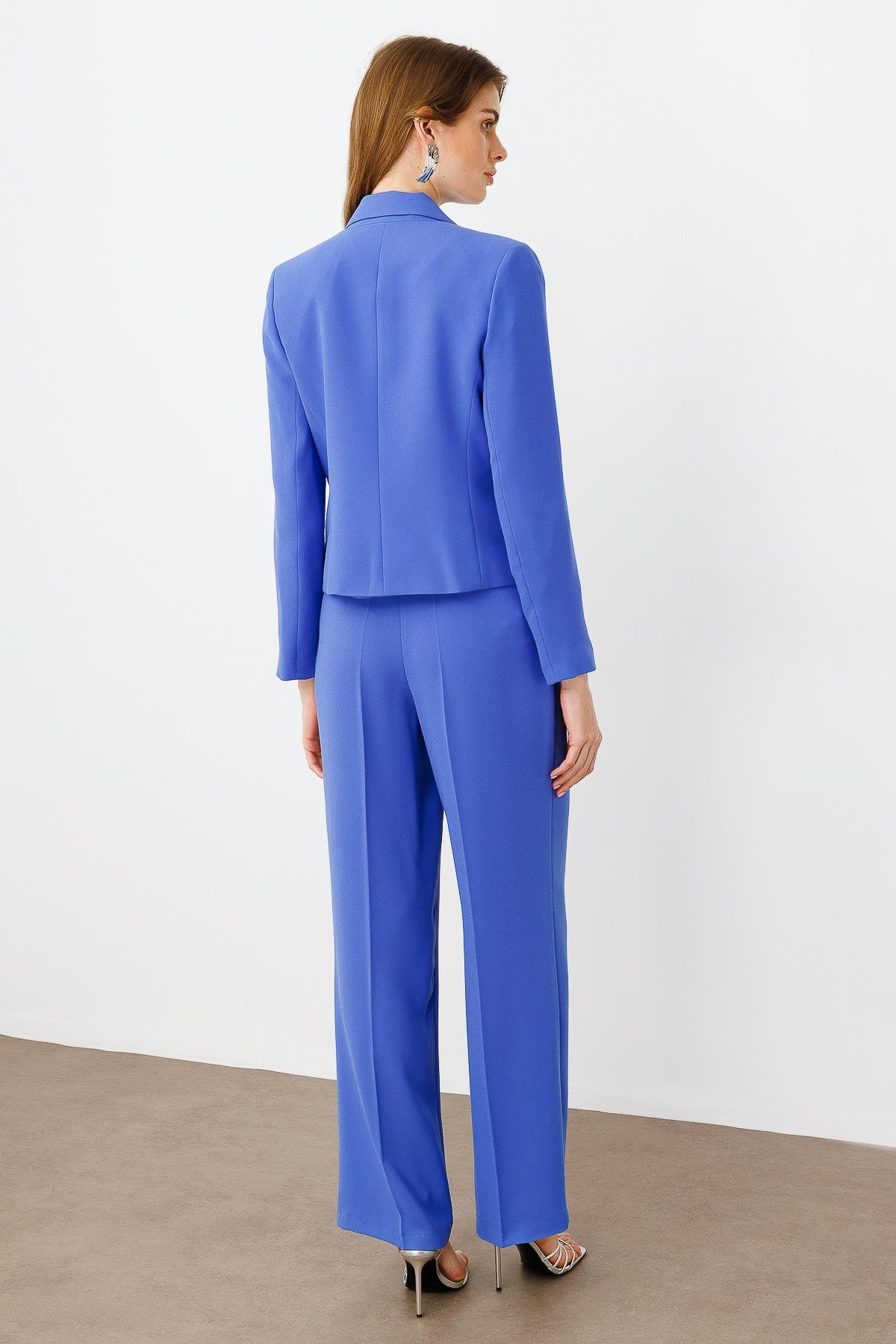 Modailgi  Simetrik Kesik Detaylı Kısa Astarlı Ceket İndigo