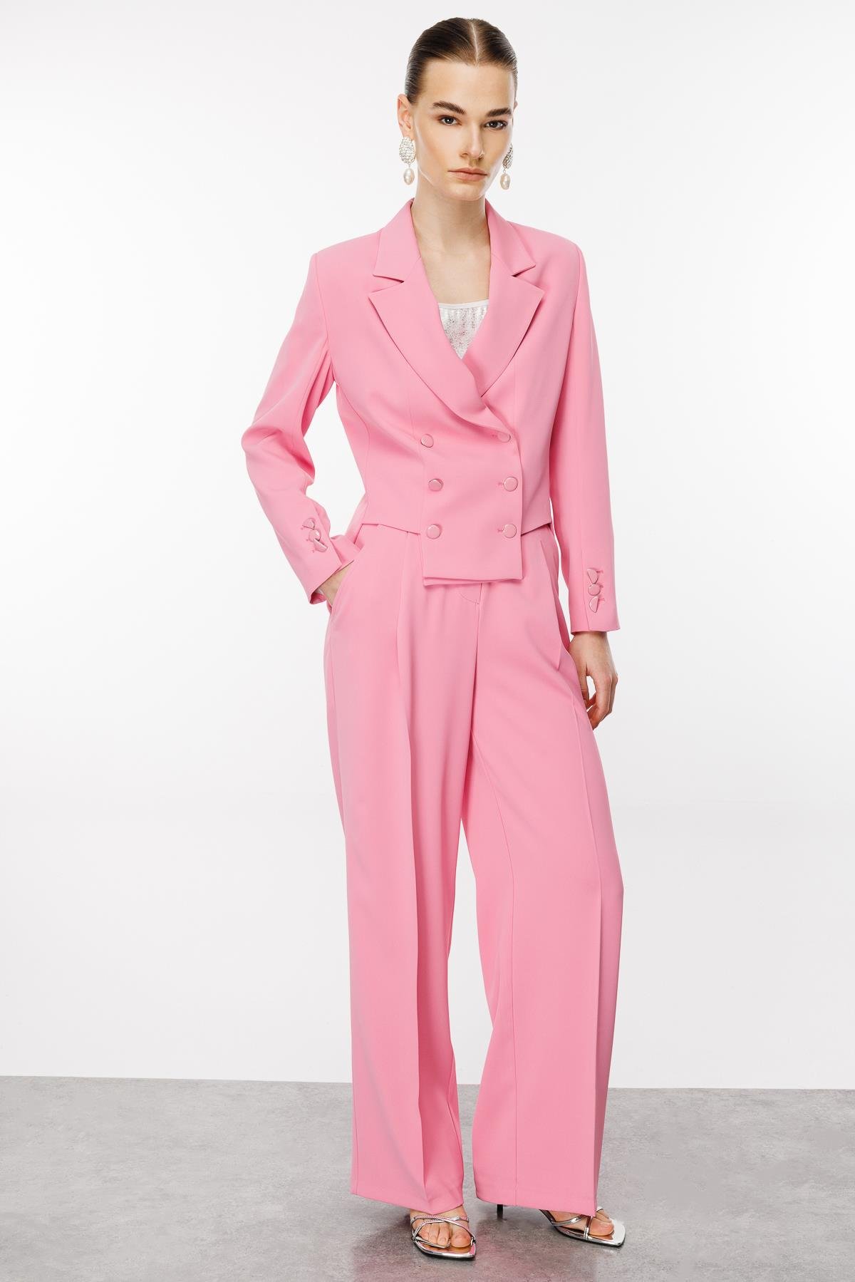 Modailgi  Simetrik Kesik Detaylı Kısa Astarlı Ceket Pembe