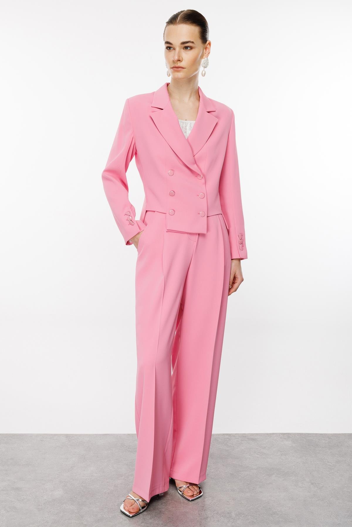 Modailgi  Simetrik Kesik Detaylı Kısa Astarlı Ceket Pembe