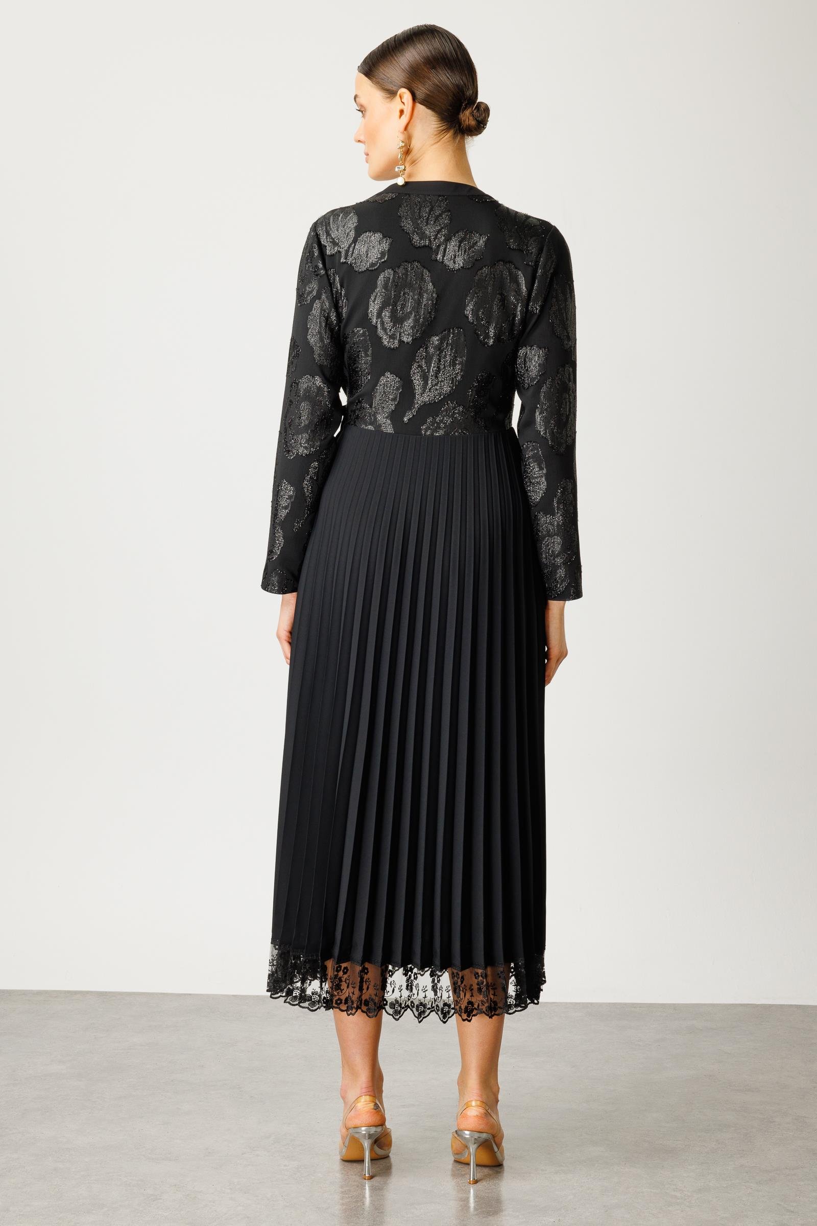 Modailgi  Simli Çiçek Jakarlı Eteği Plisoley Kruvaze Elbise Siyah