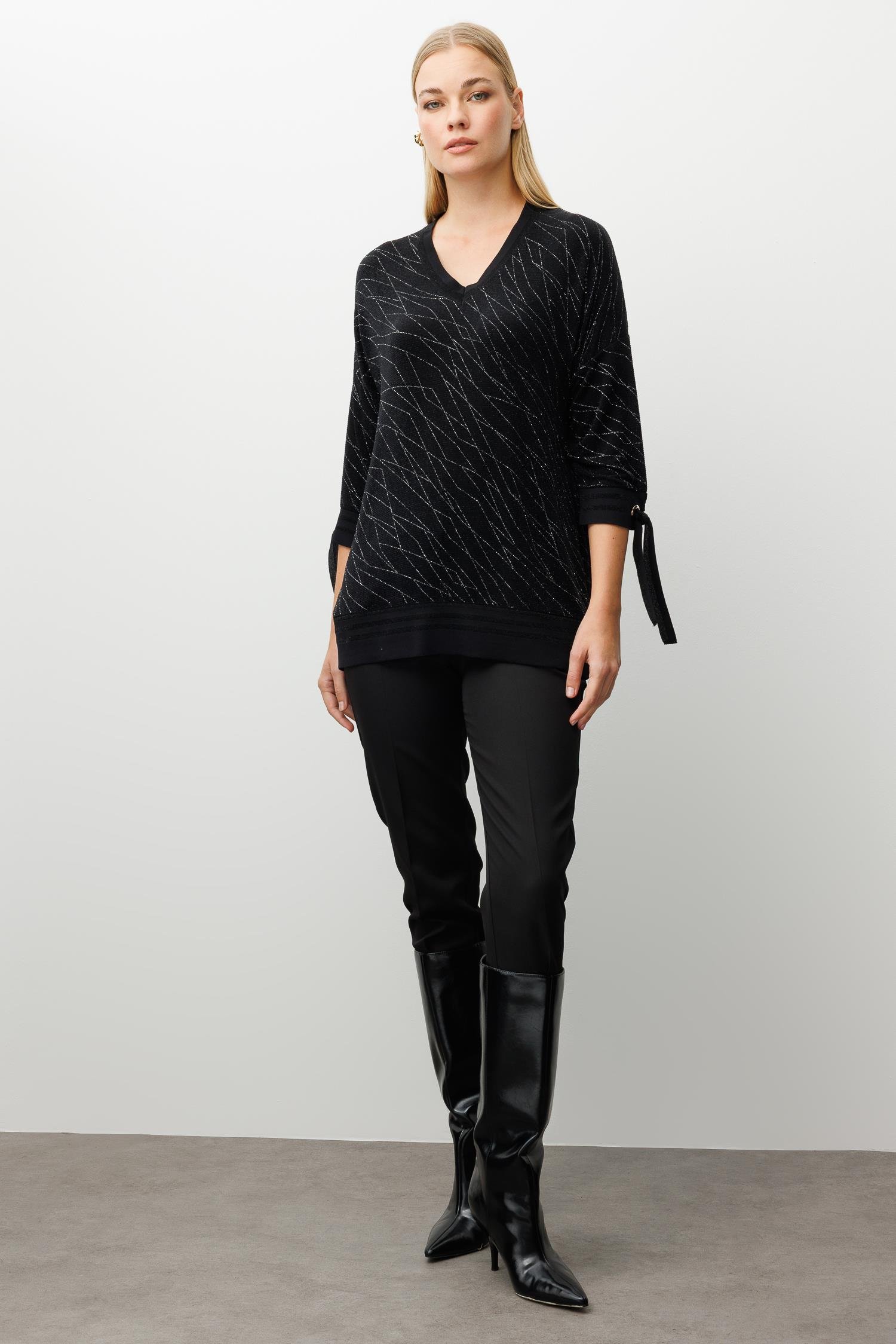 Modailgi  Simli V Yaka Kol Manşeti Bağcıklı Ribanalı Bluz Siyah