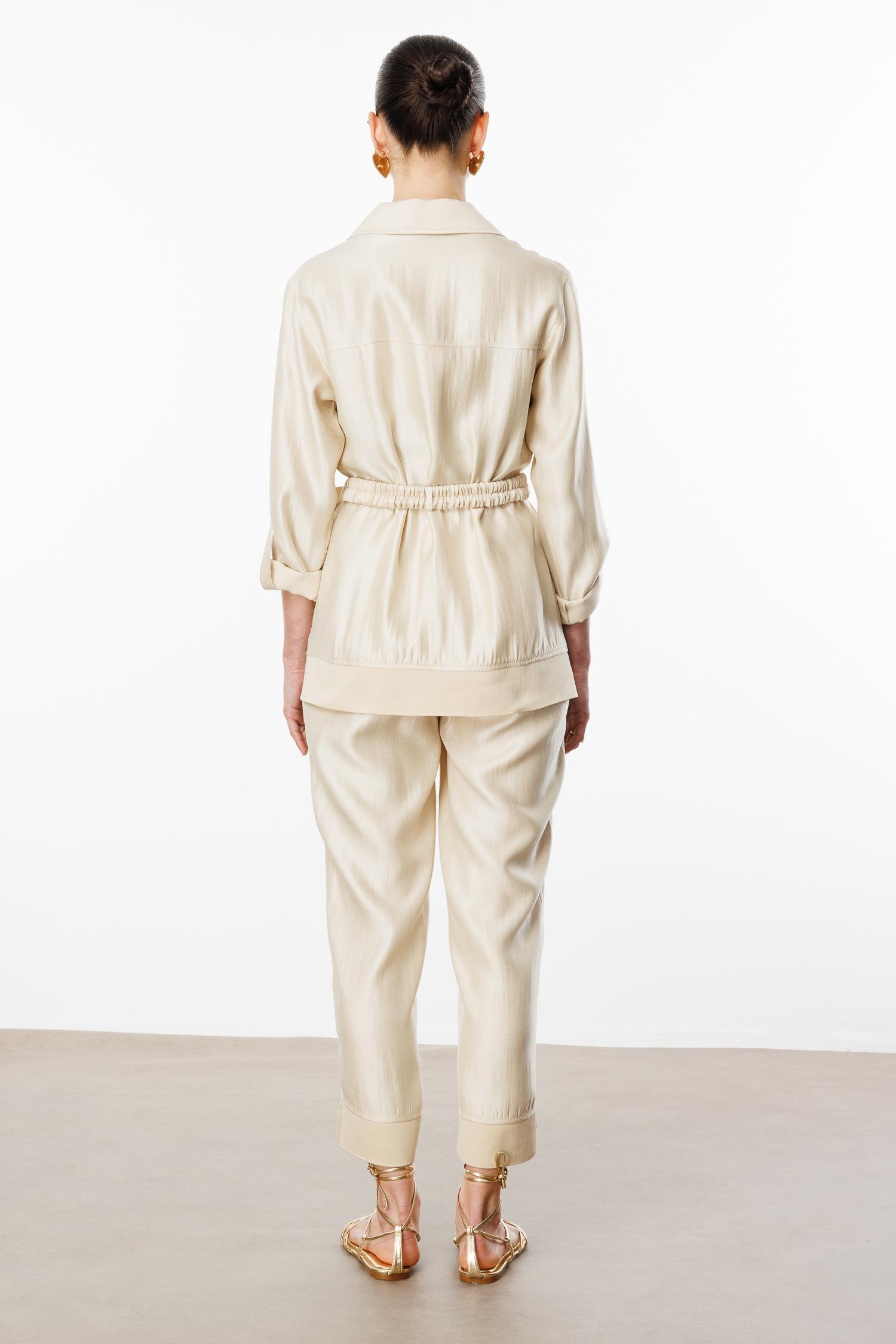 Modailgi  Şömziye Yaka Lastikli Kuşak Detaylı İşlemeli Tunik Bej