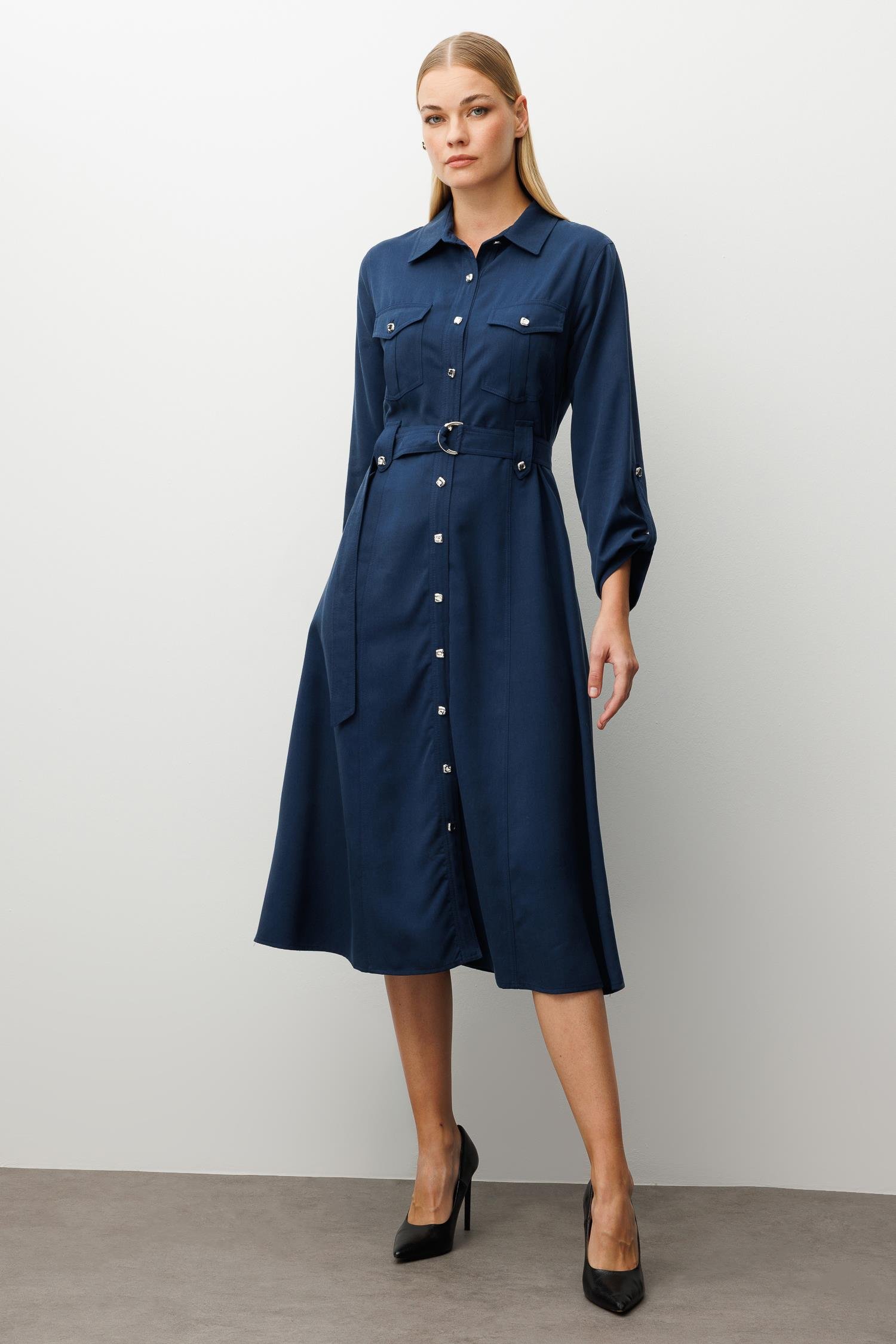 Modailgi  Spor Dikiş Detaylı Belde Kuşaklı Apoletli Midi Boy Gömlek Elbise İndigo