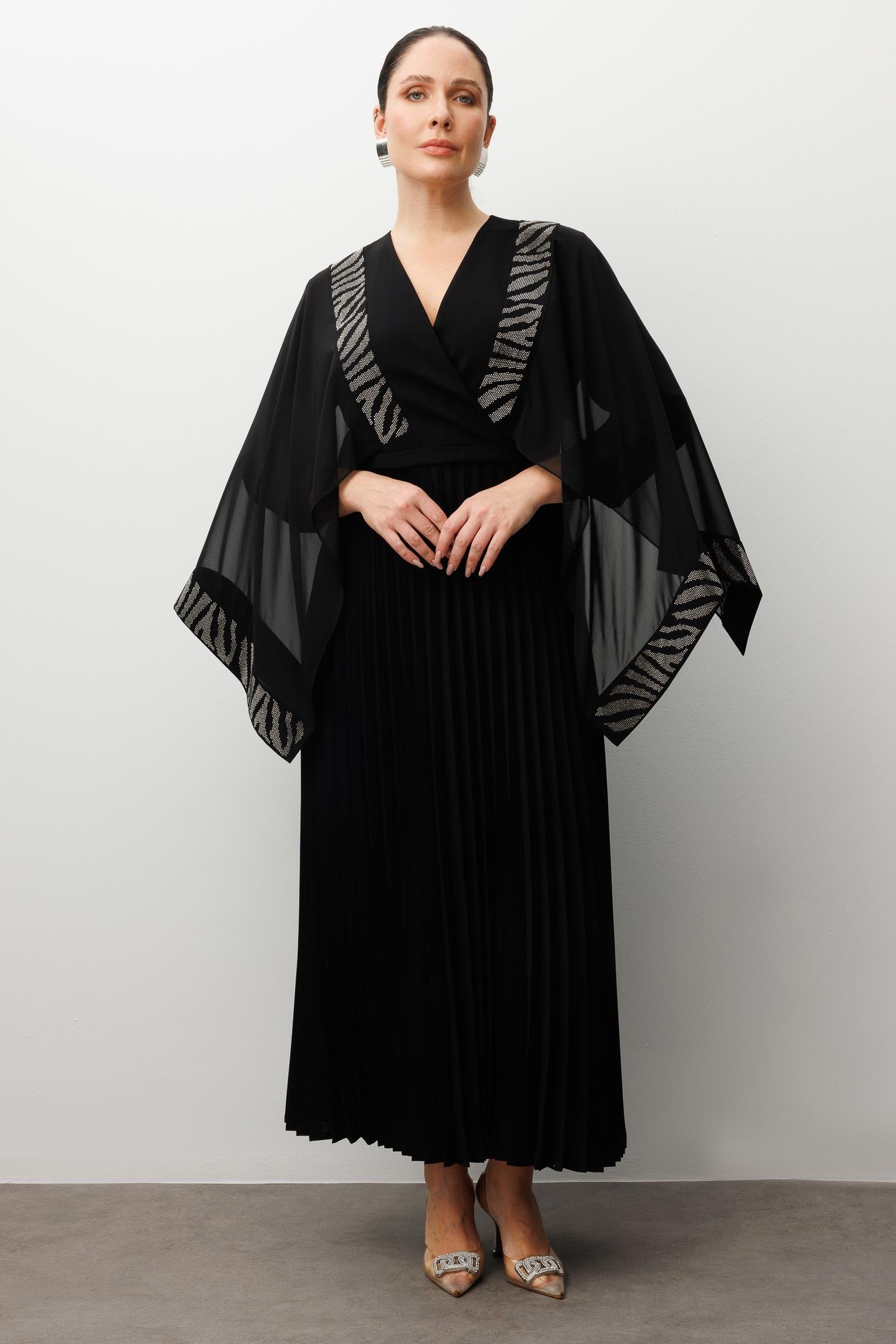 Modailgi  Taş Detaylı Pelerin Kollu Pilisoley Elbise Siyah