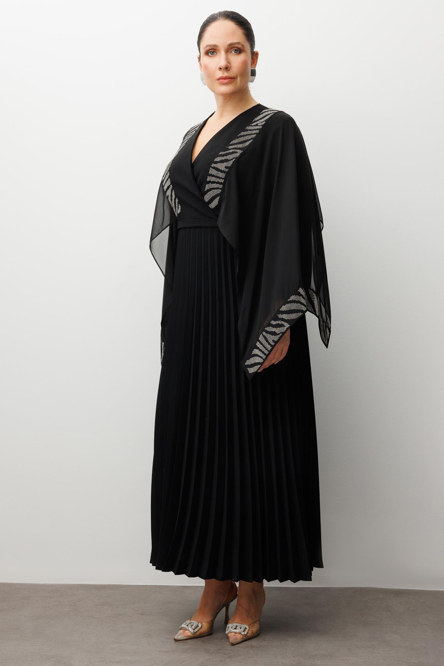 Modailgi  Taş Detaylı Pelerin Kollu Pilisoley Elbise Siyah