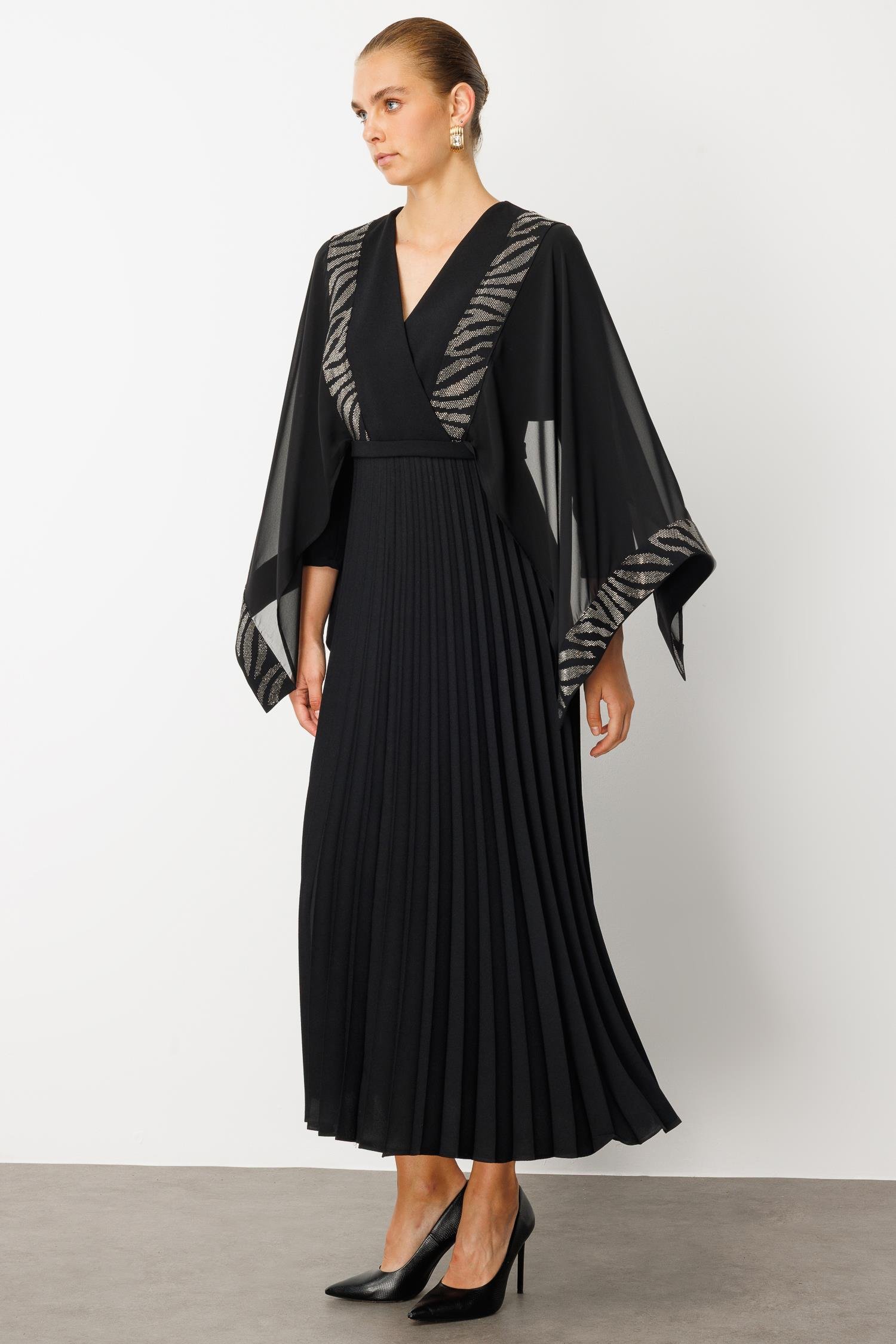 Modailgi  Taş Detaylı Pelerin Kollu Pilisoley Elbise Siyah