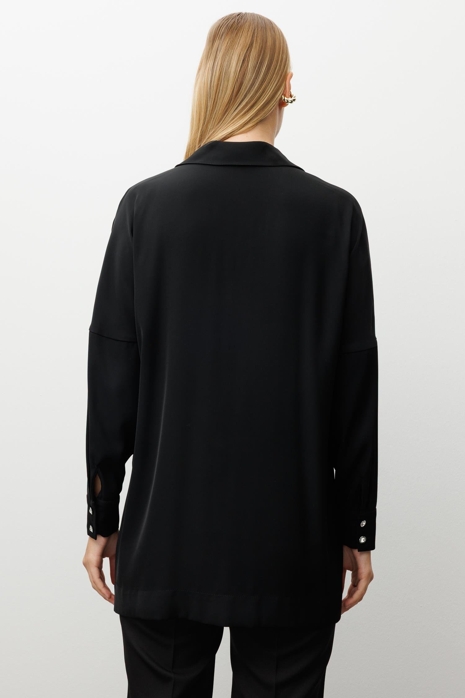 Modailgi  Taş Dizgi Detaylı Gizli Pat Oversize Gömlek Siyah