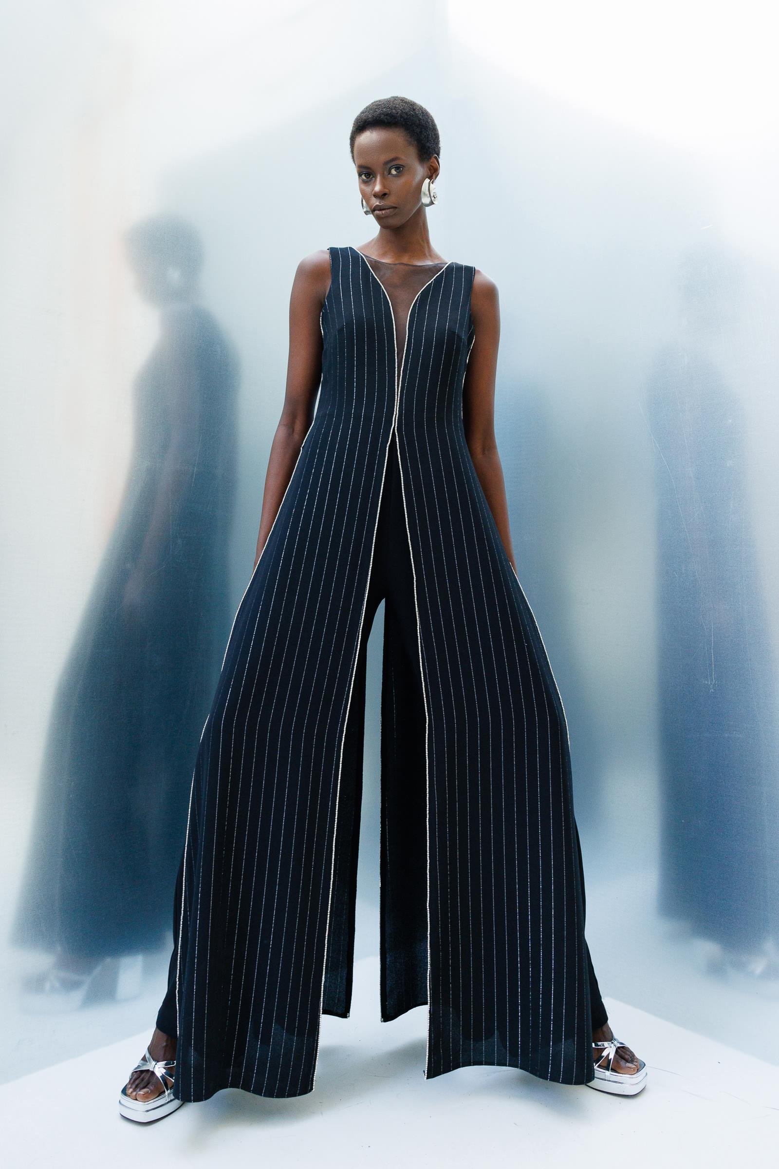 Modailgi  Taş Şeritli Simli Çizgili Tulum Siyah