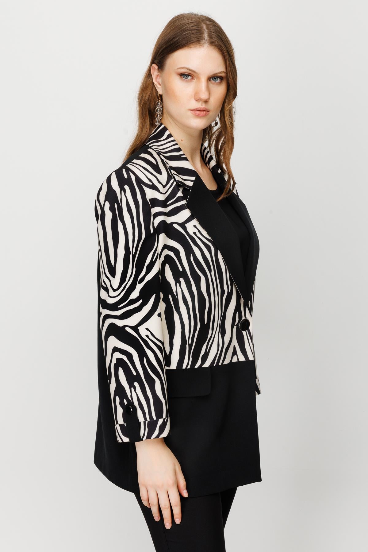 Modailgi  Truvakar Kol Zebra Desen Ceket Siyah