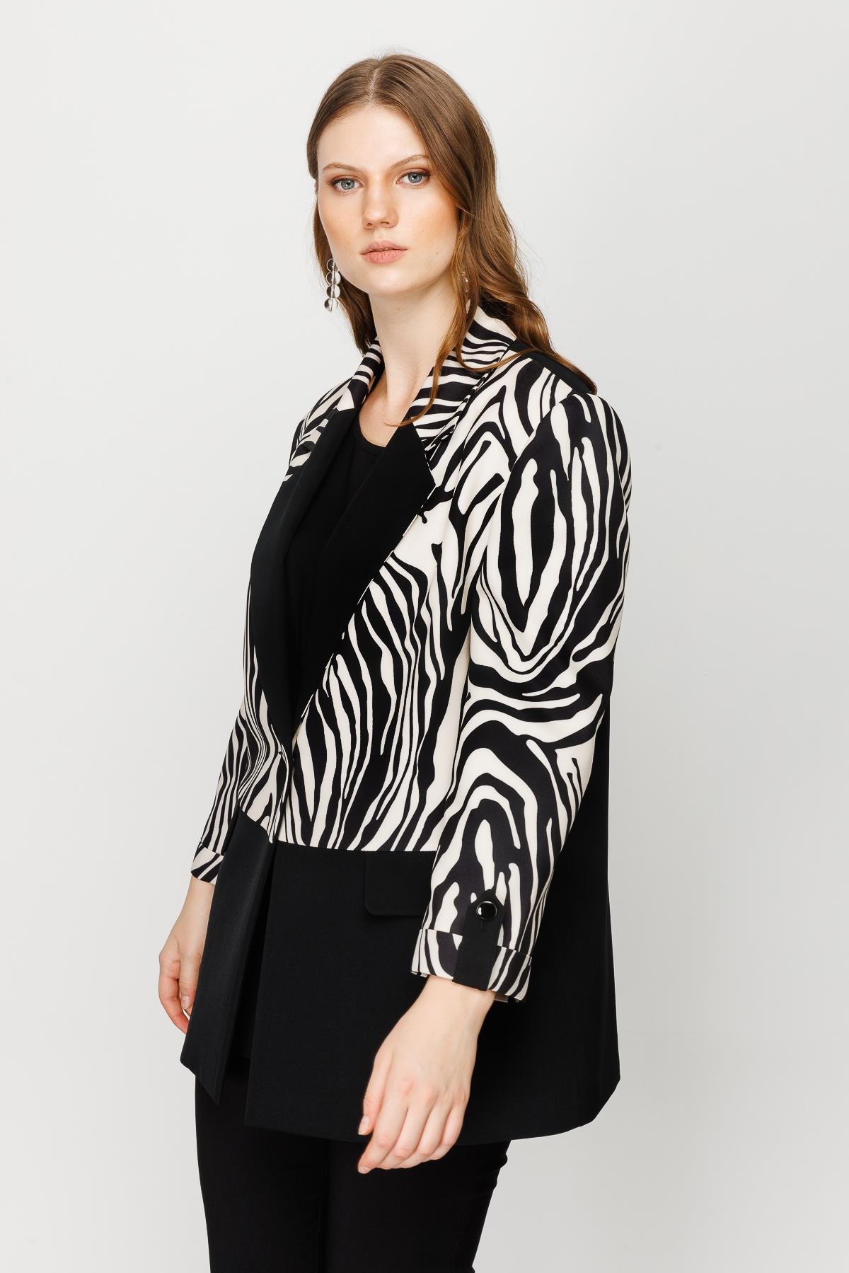 Modailgi  Truvakar Kol Zebra Desen Ceket Siyah