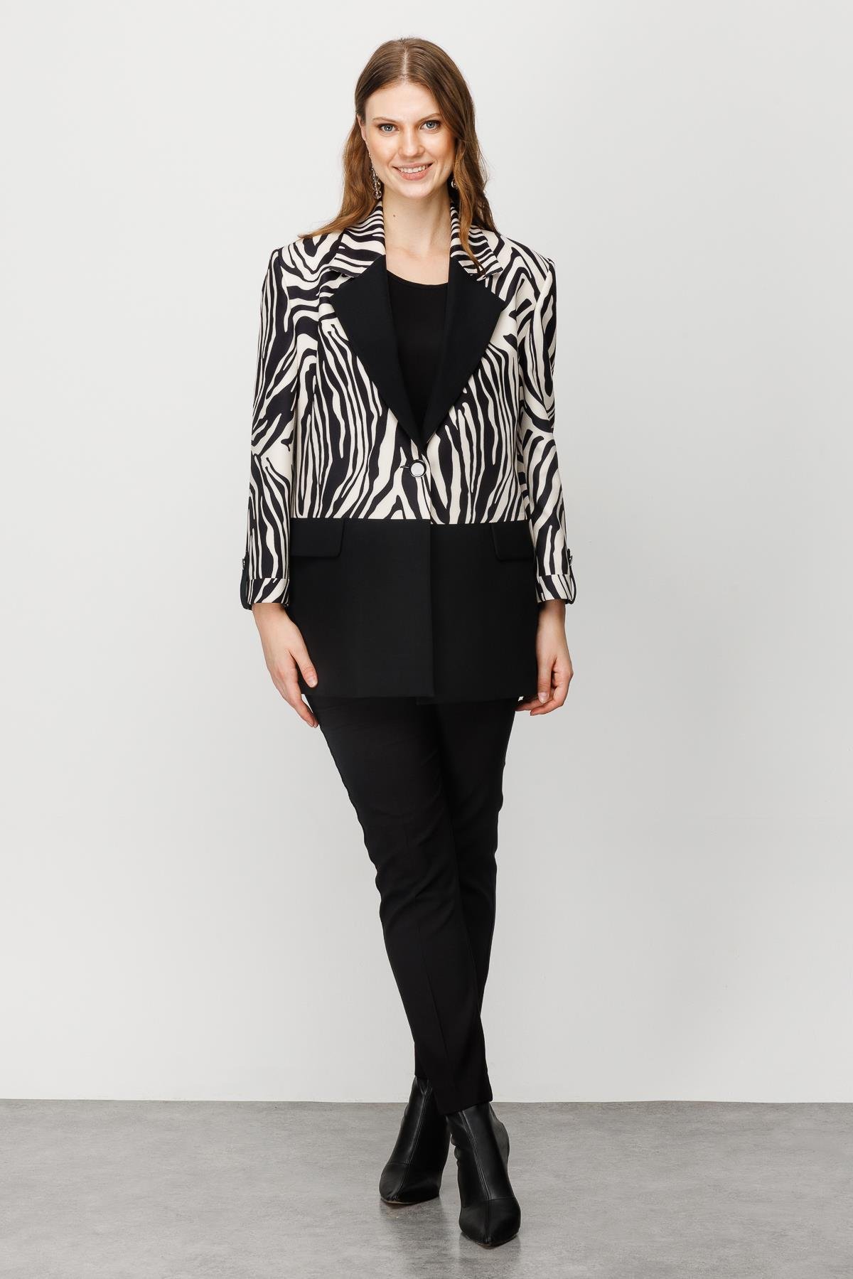 Modailgi  Truvakar Kol Zebra Desen Ceket Siyah