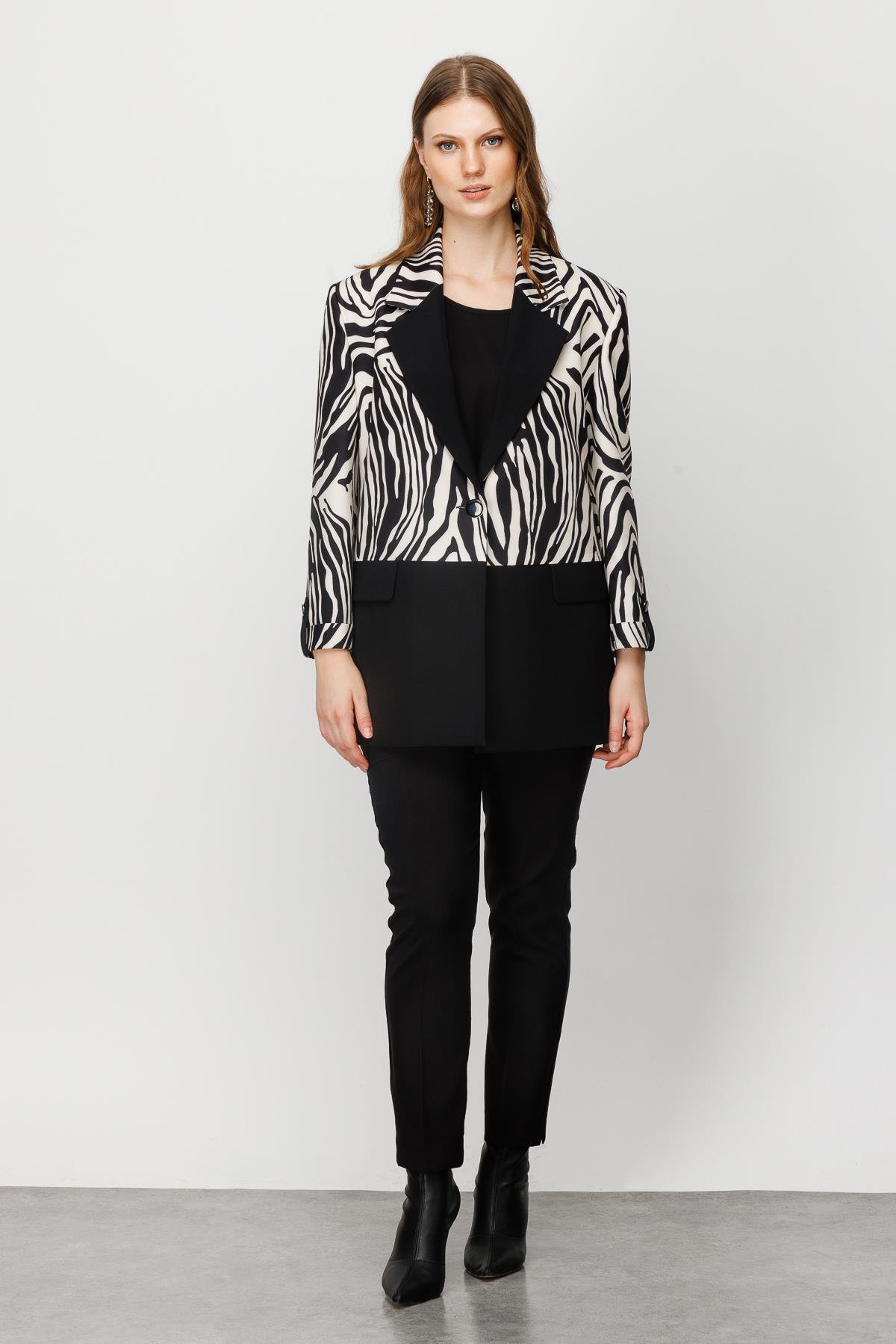Modailgi  Truvakar Kol Zebra Desen Ceket Siyah