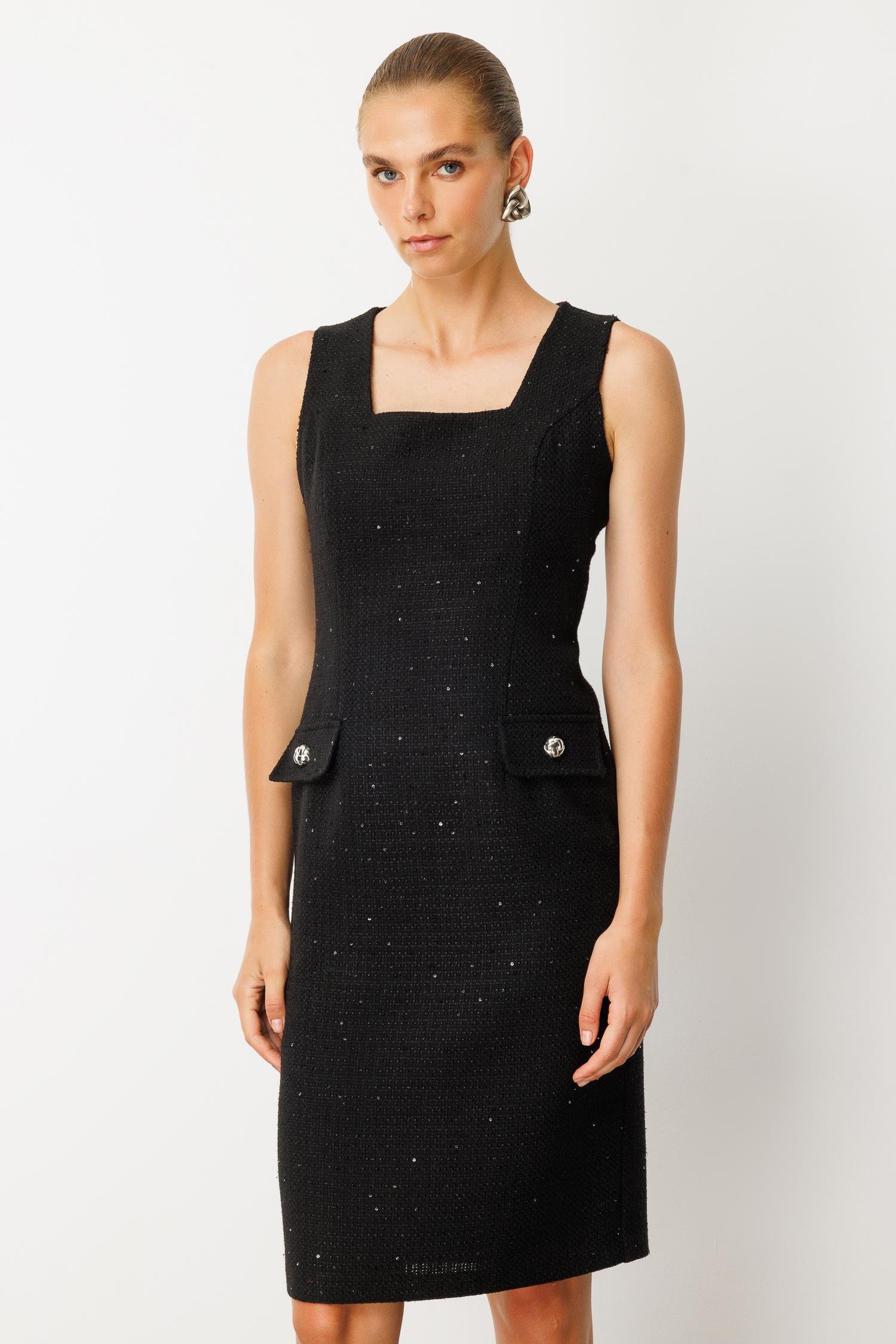 Modailgi  U Yaka Kolsuz Yarım Kuplu Kapak Cep Detaylı Formlu Elbise Siyah