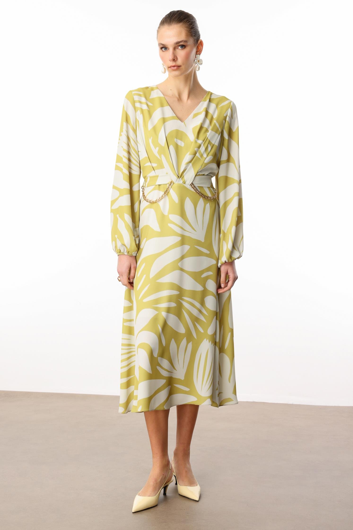 Modailgi  V Yakalı Uzun Kol Önden Pile ve Zincir Kuşak Detaylı Midi Boy Elbise Asit