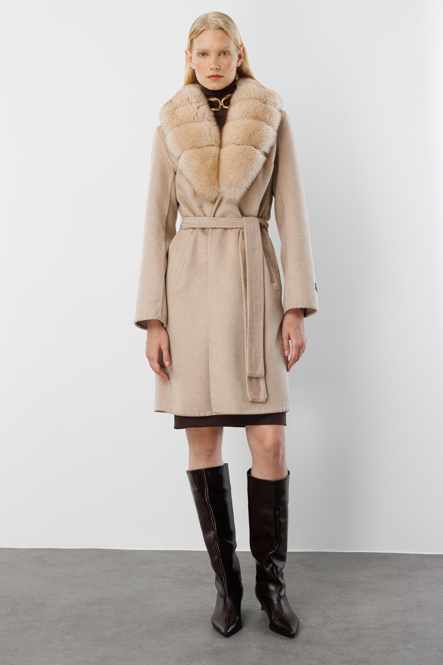 Modailgi  Yakası Kürklü Belden Kuşaklı Alpaca Kaban Taş