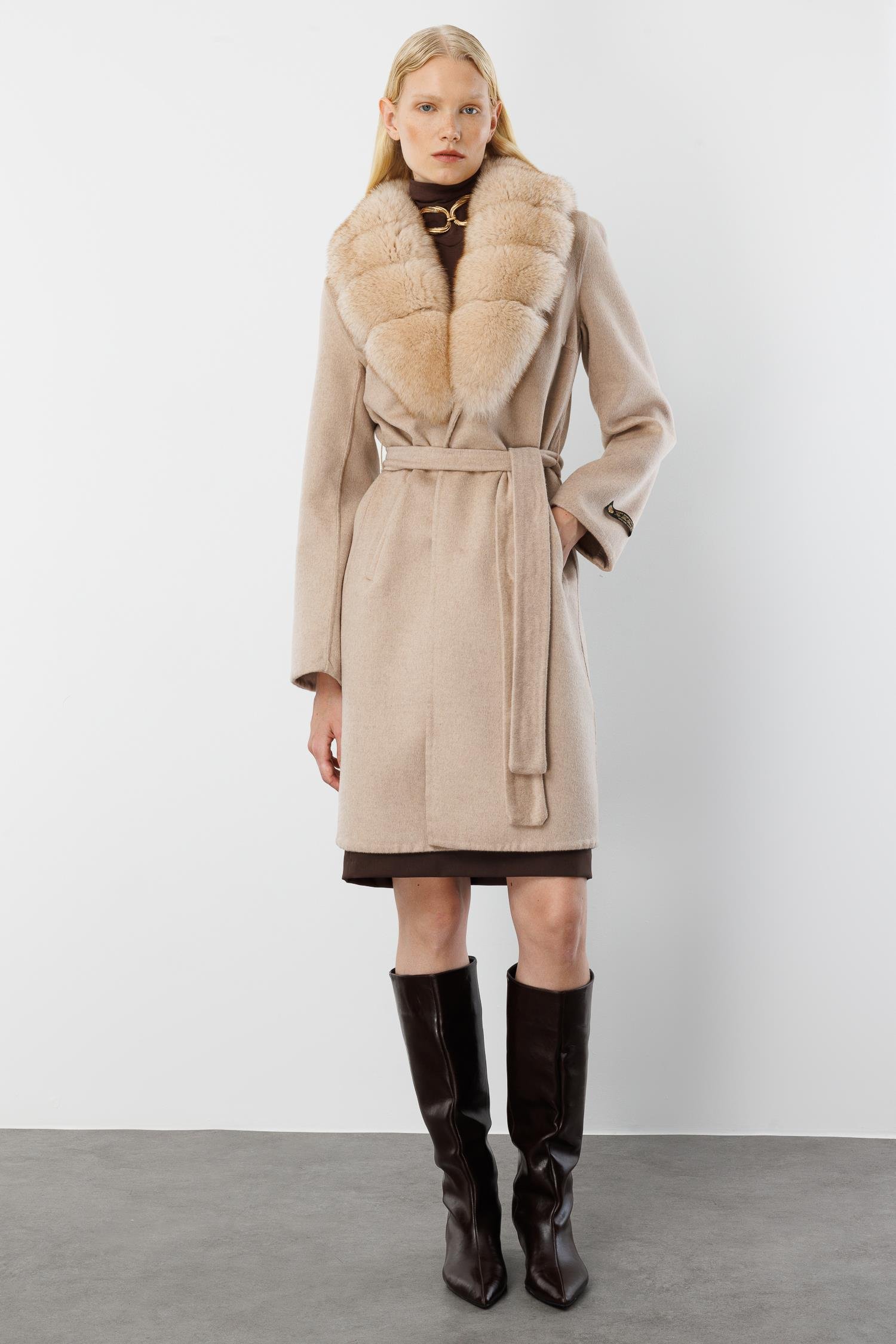 Modailgi  Yakası Kürklü Belden Kuşaklı Alpaca Kaban Taş