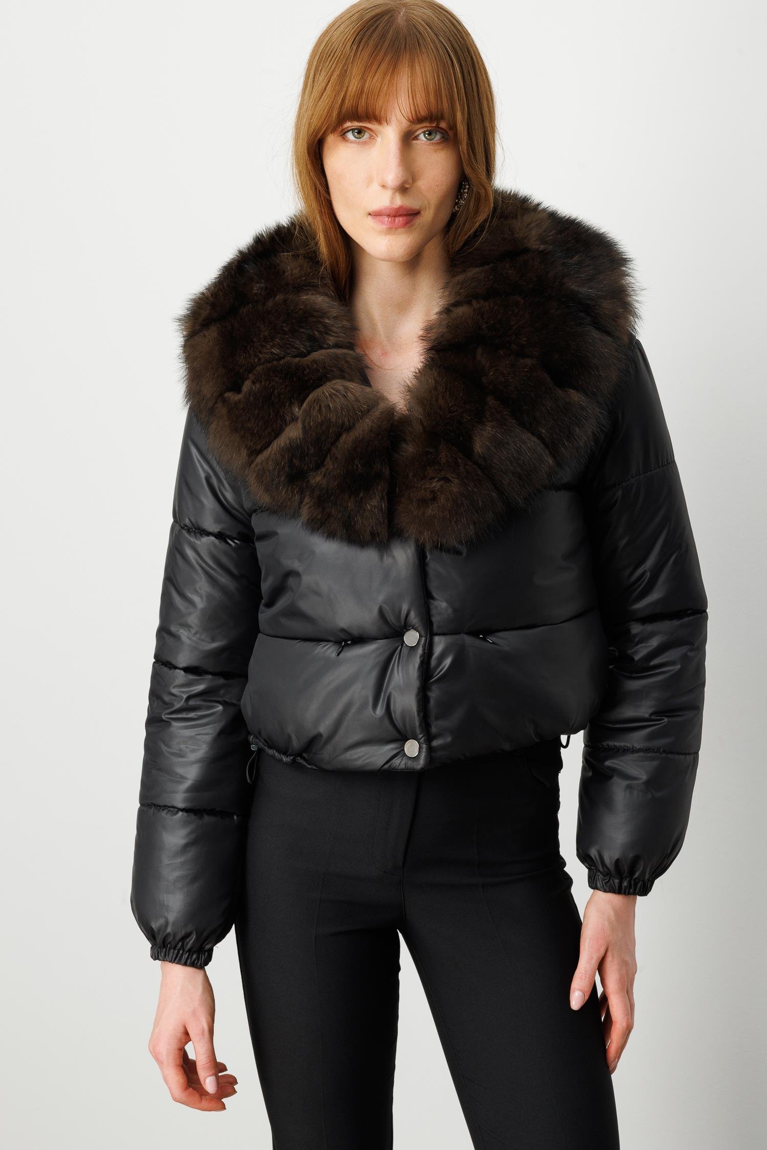 Modailgi  Yakası Kürklü Çıtçıtlı Kısa Şişme Kaban Siyah